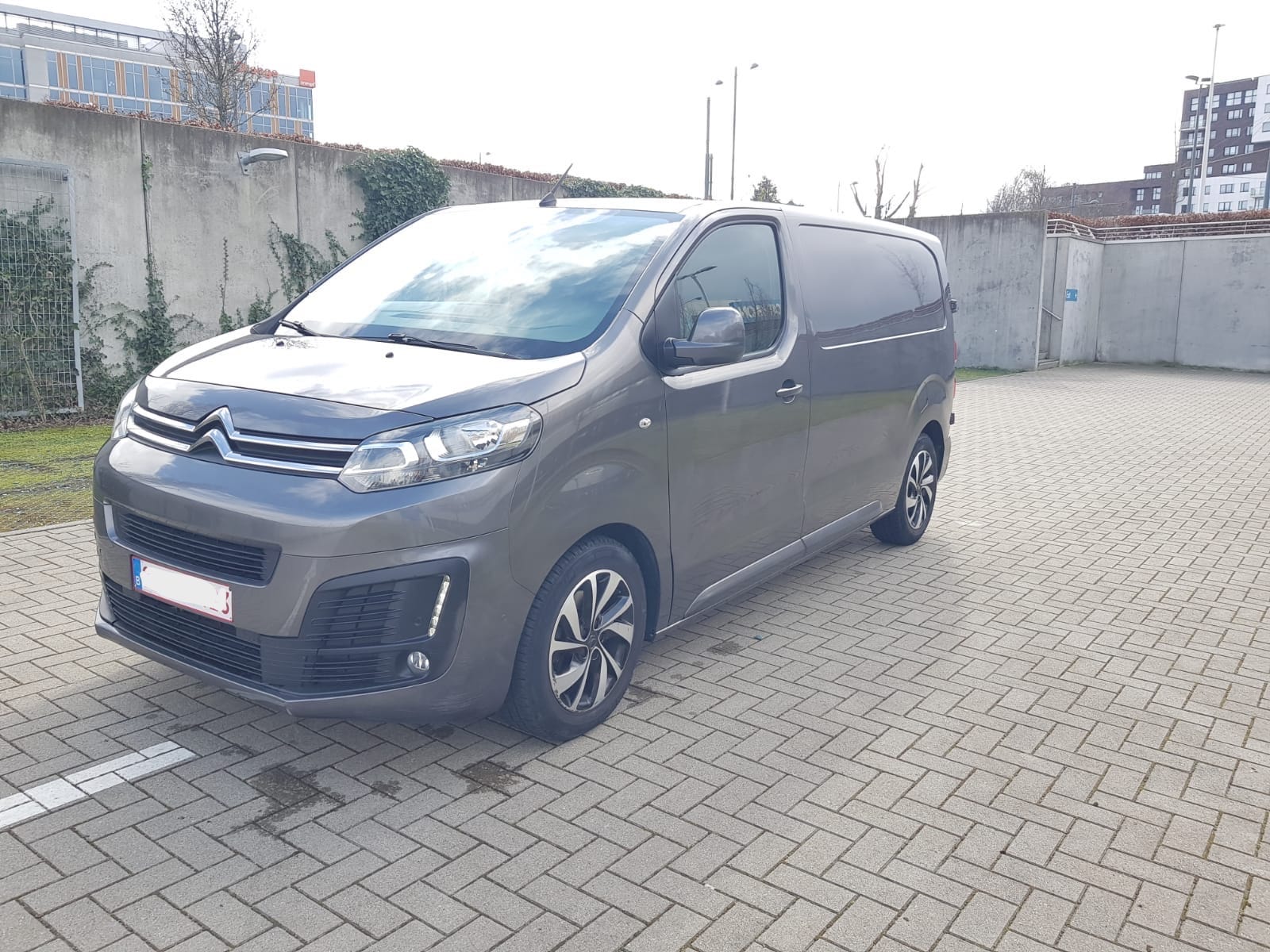 Citroen Jumpy 2.0 BlueHDI  euro6b très bien équipée avec Climatisation