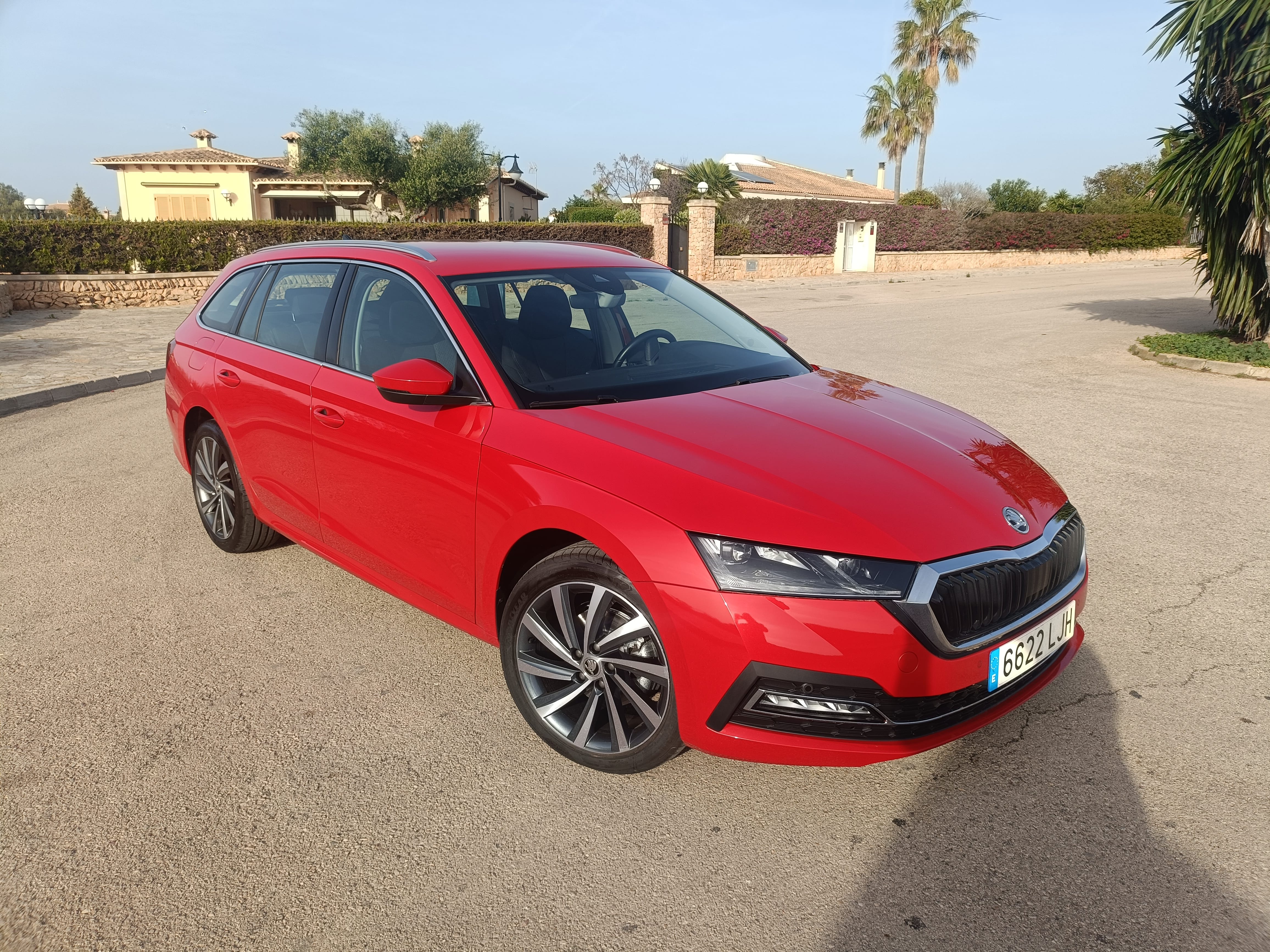 Skoda Octavia Combi 1.5 tsi con Apple CarPlay