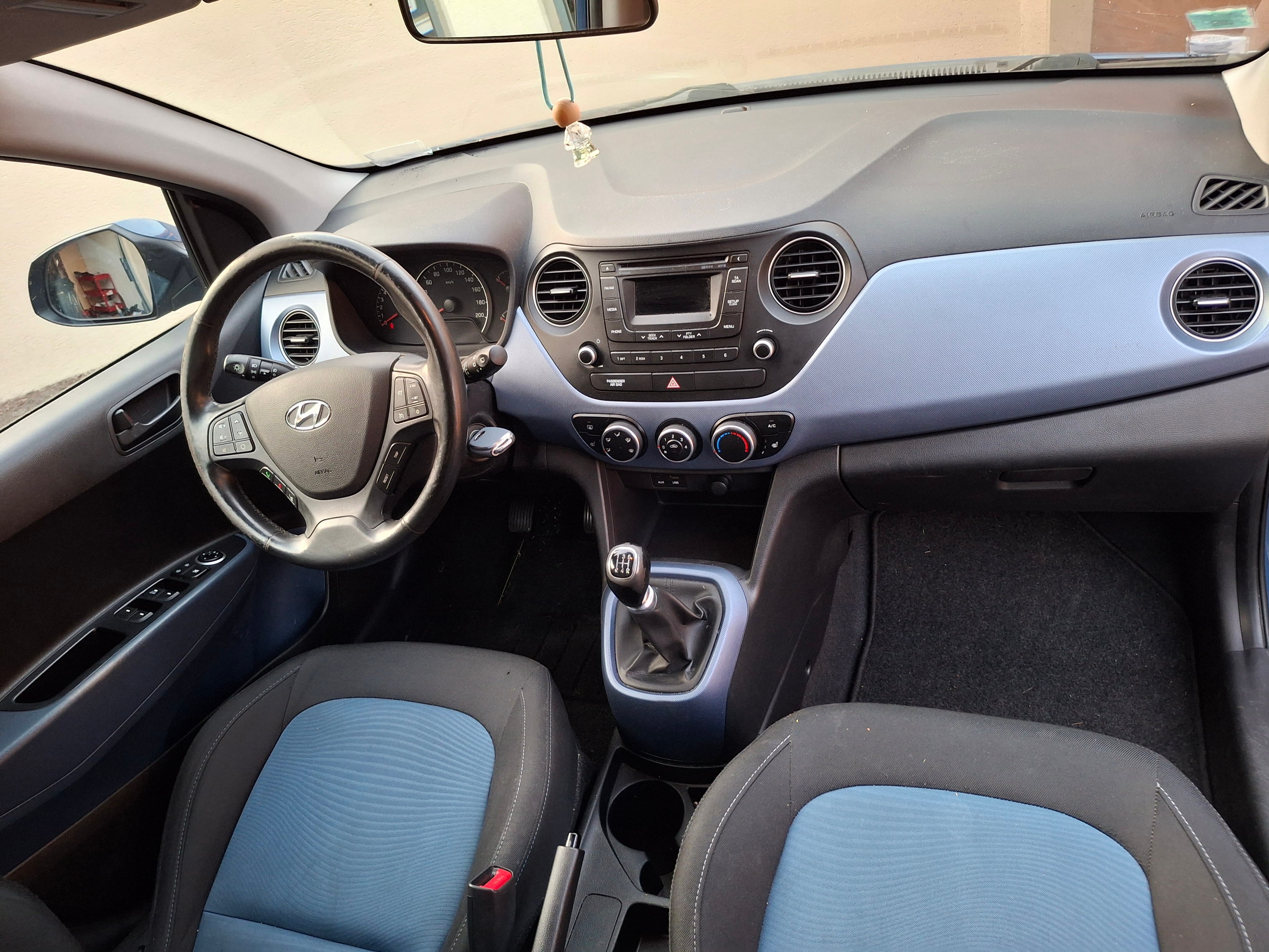Hyundai i10 1.2 avec Autoradio