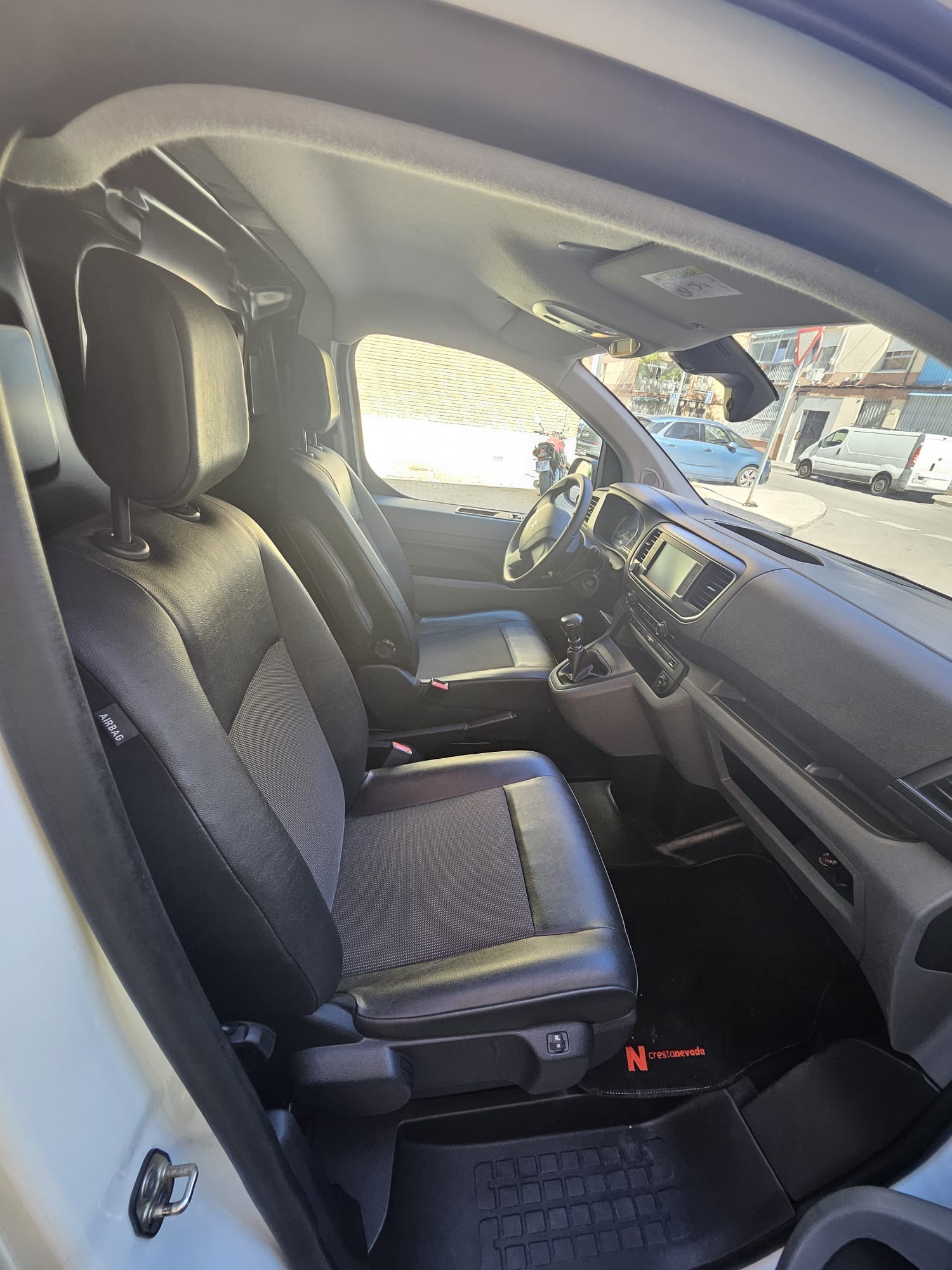 Peugeot Expert con Cámara de marcha atrás