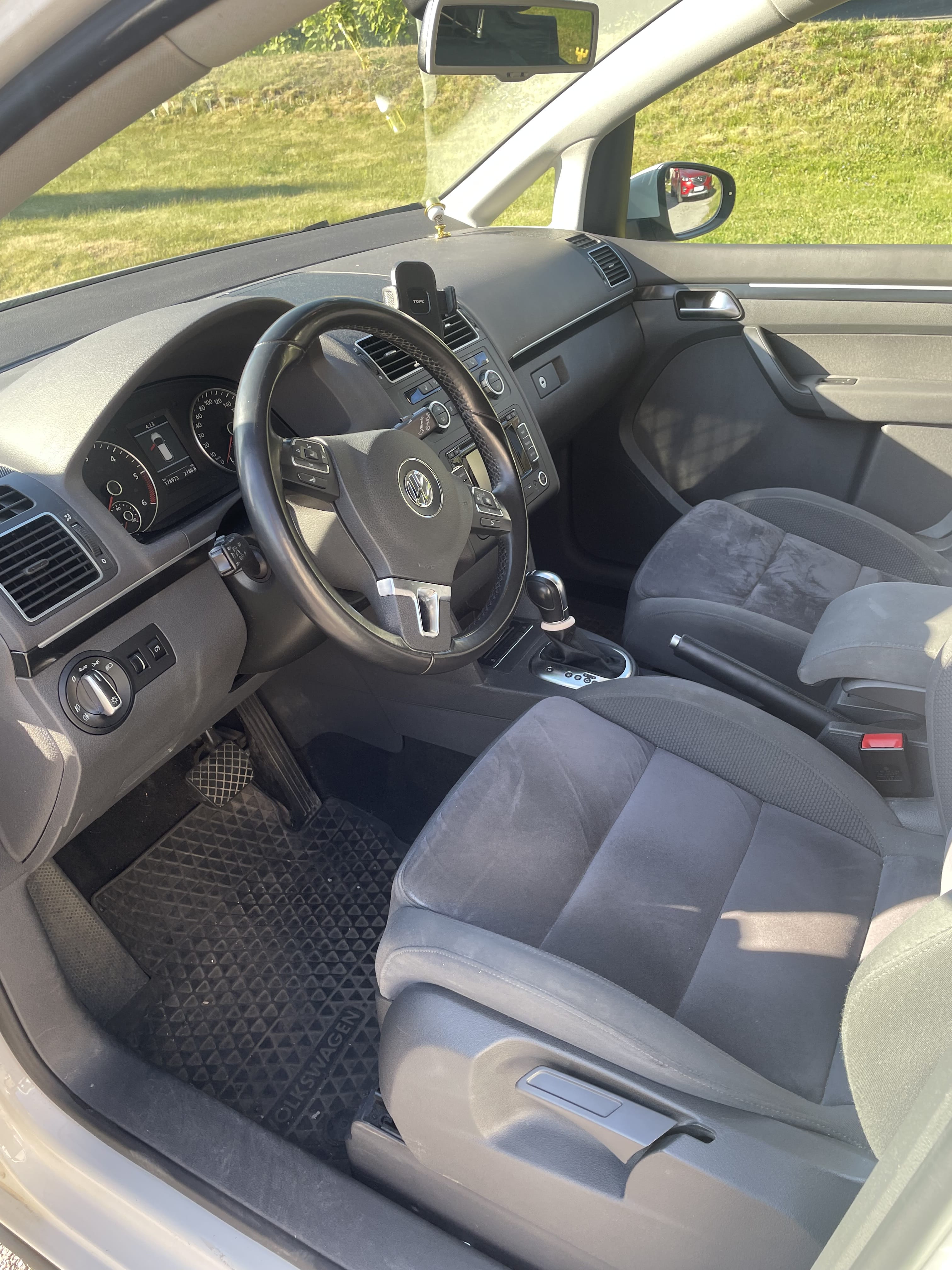 Volkswagen Touran Varebil med Bluetooth audio