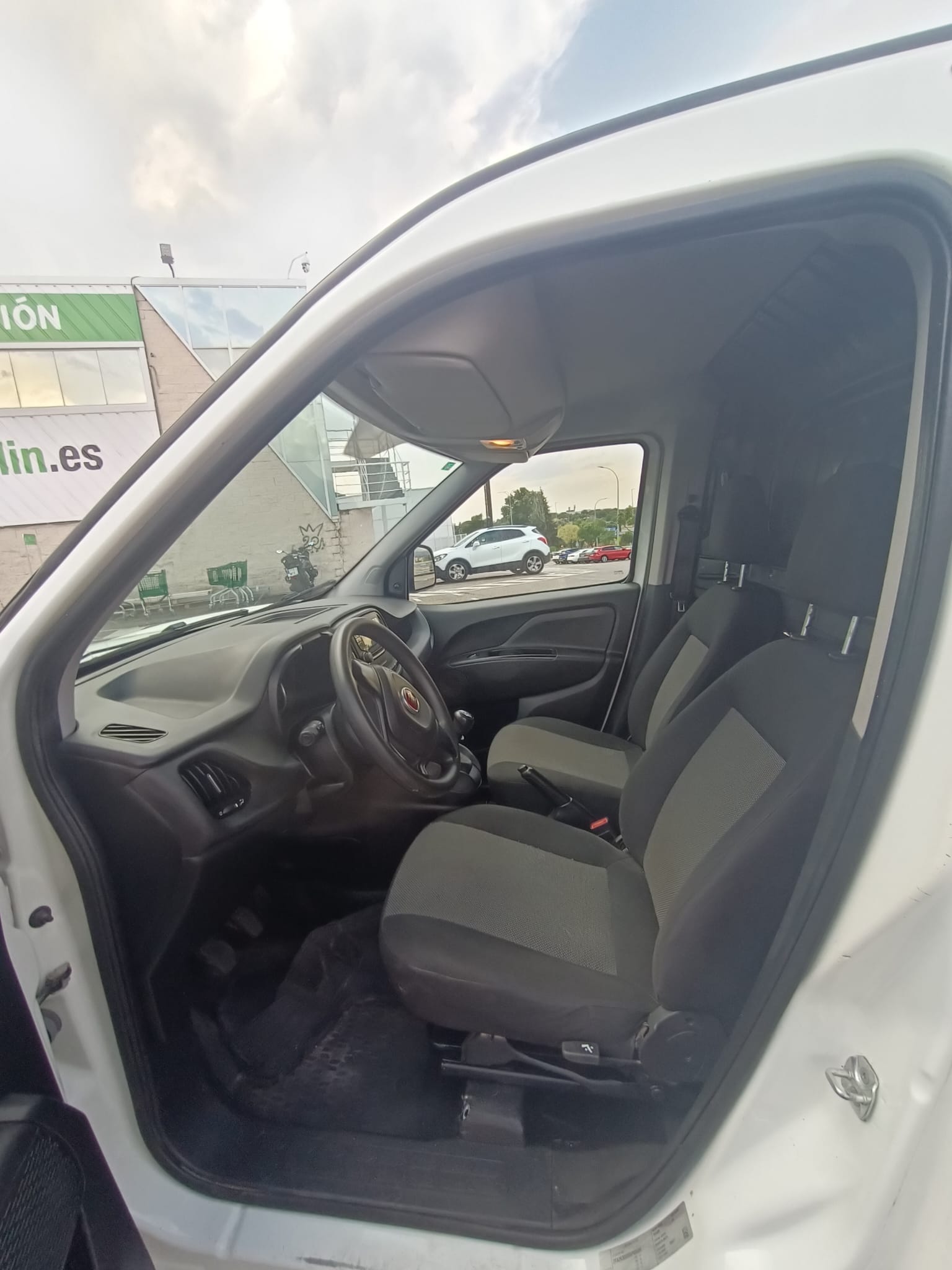 Fiat Doblo Cargo con Audio Bluetooth