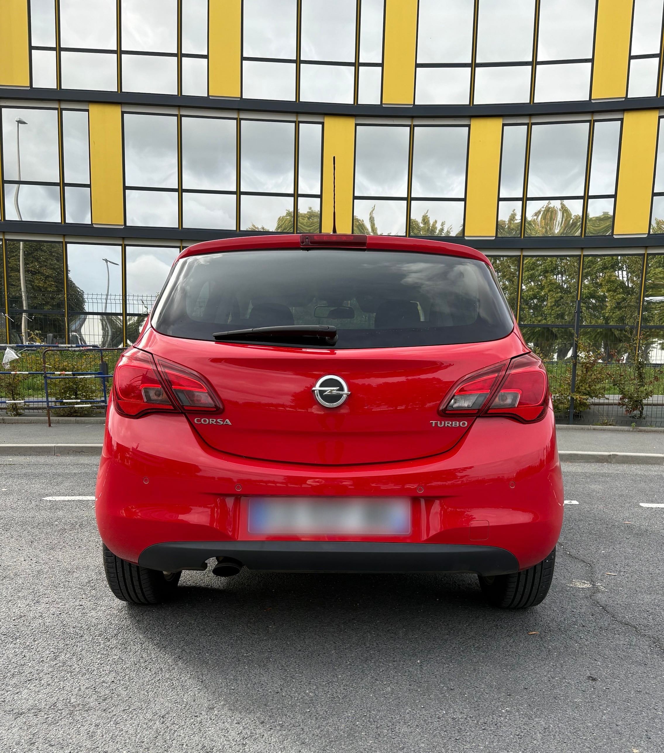 Opel Corsa-E avec Caméra de recul