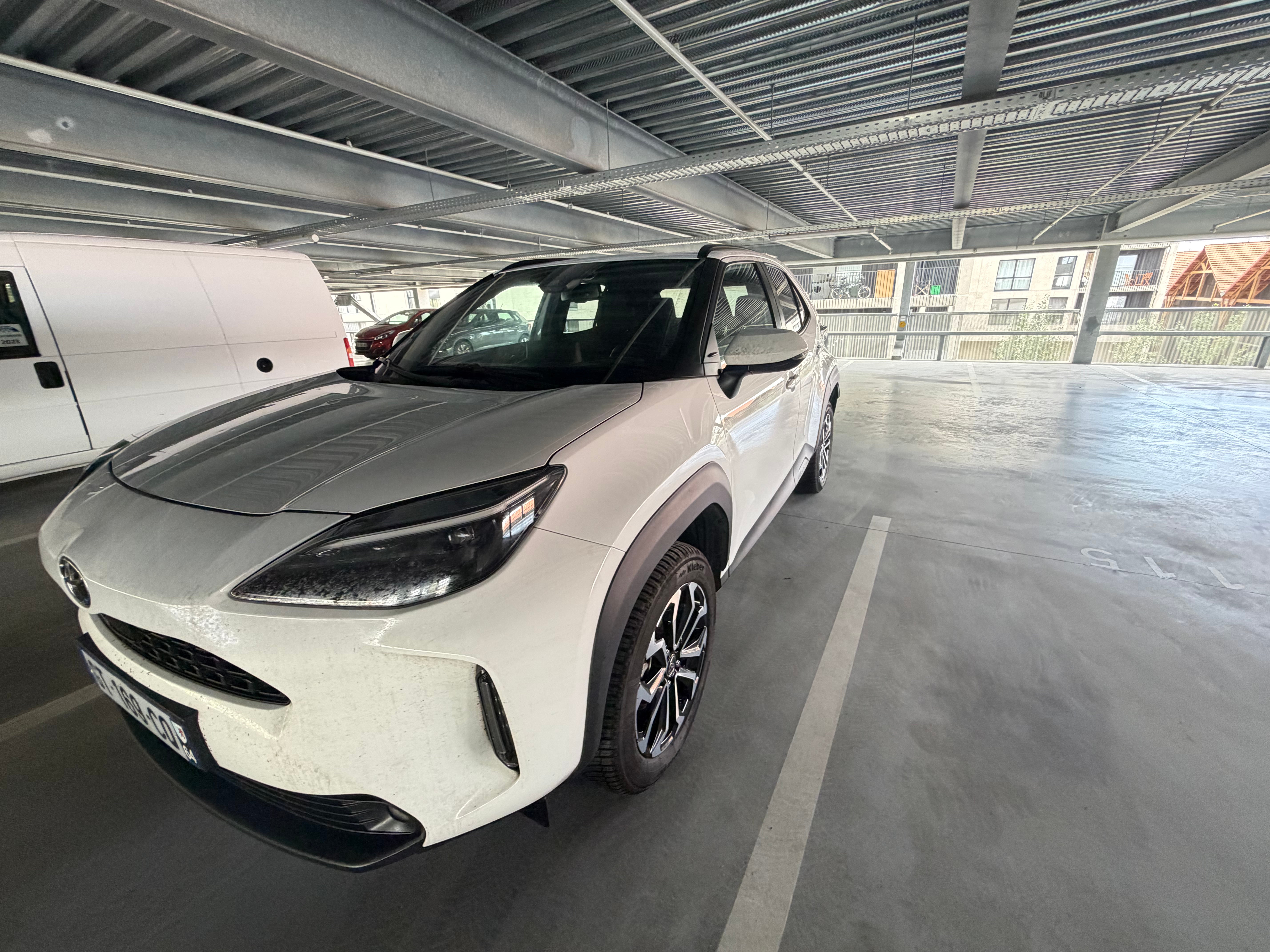 Toyota Yaris Cross Hybrid, 2023, Essence 95 / Elektrisch (hybride), automatisch