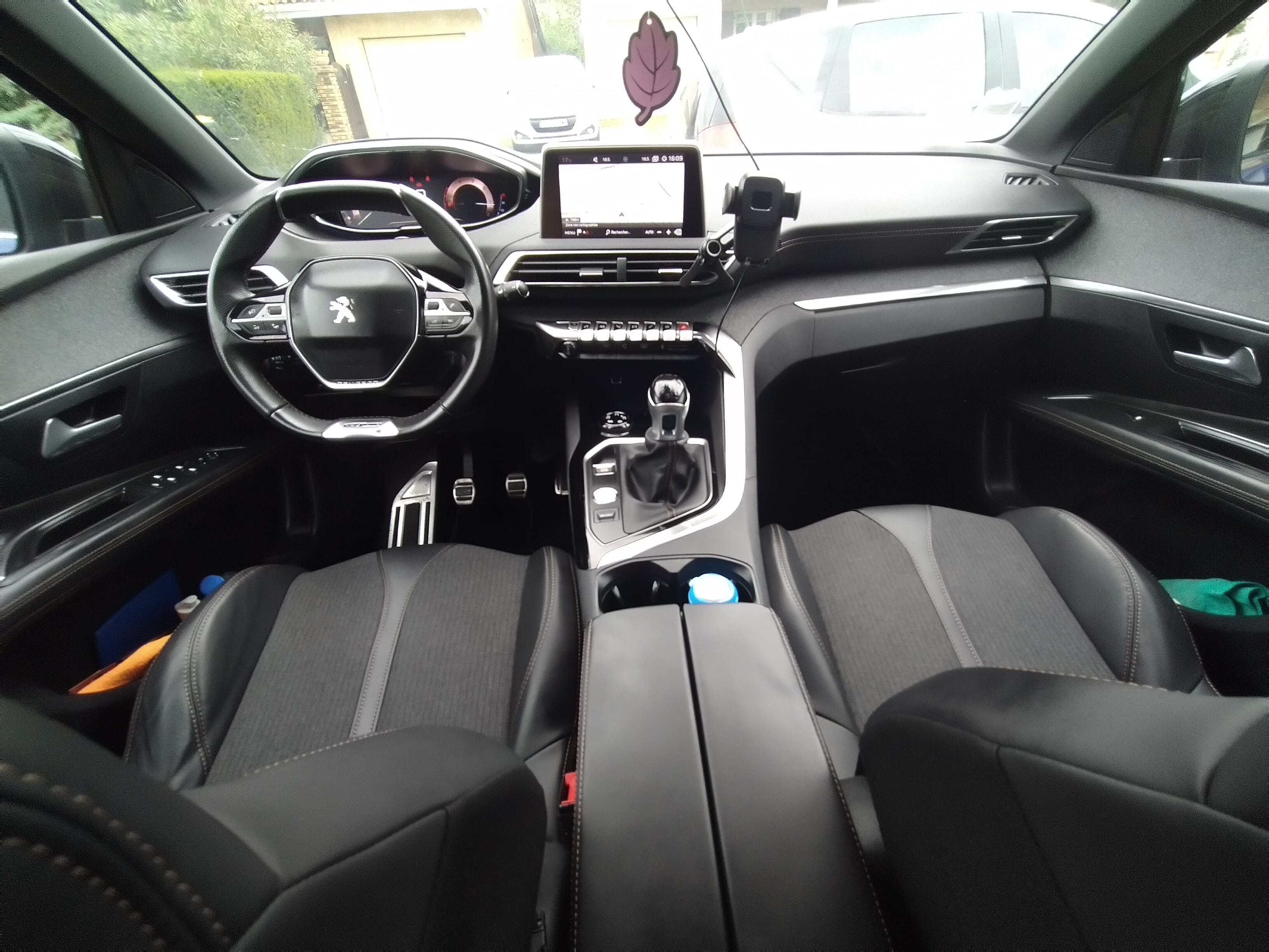 Peugeot 3008 2 HDi  150 avec Régulateur de vitesse