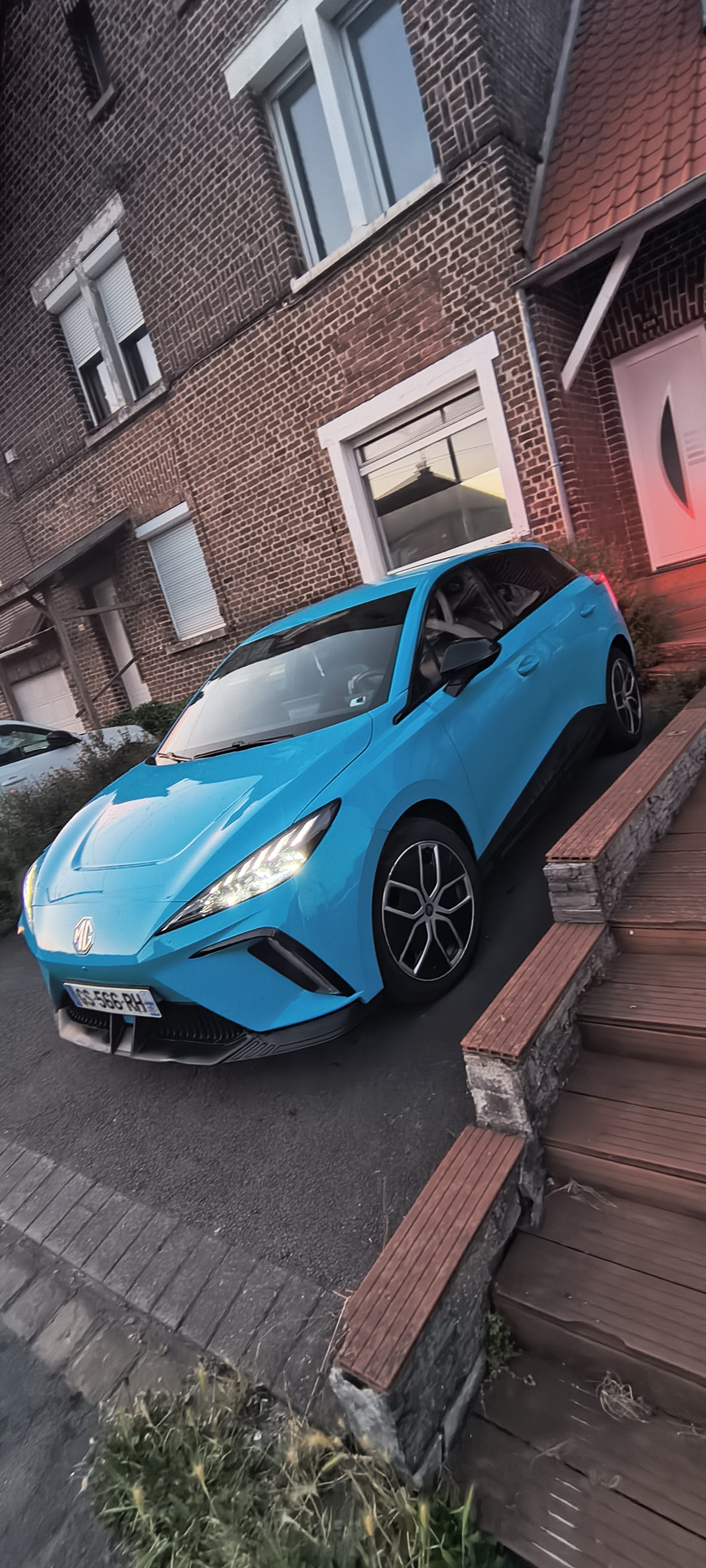 MG MG4  Batterie offerte  Jusqu'à 380 km avec Audio Bluetooth