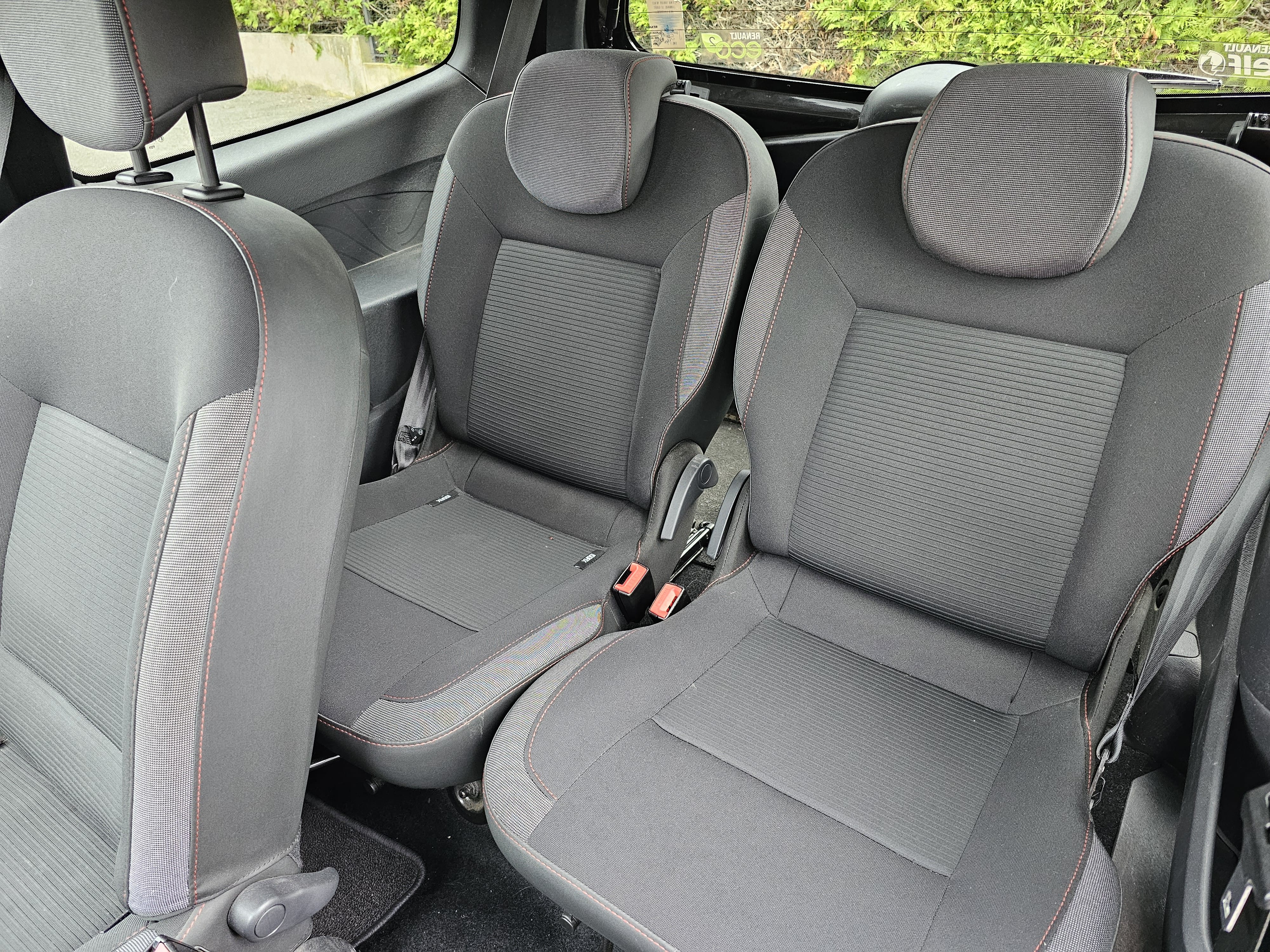 Renault Twingo II 1.2 16V avec Audio Bluetooth