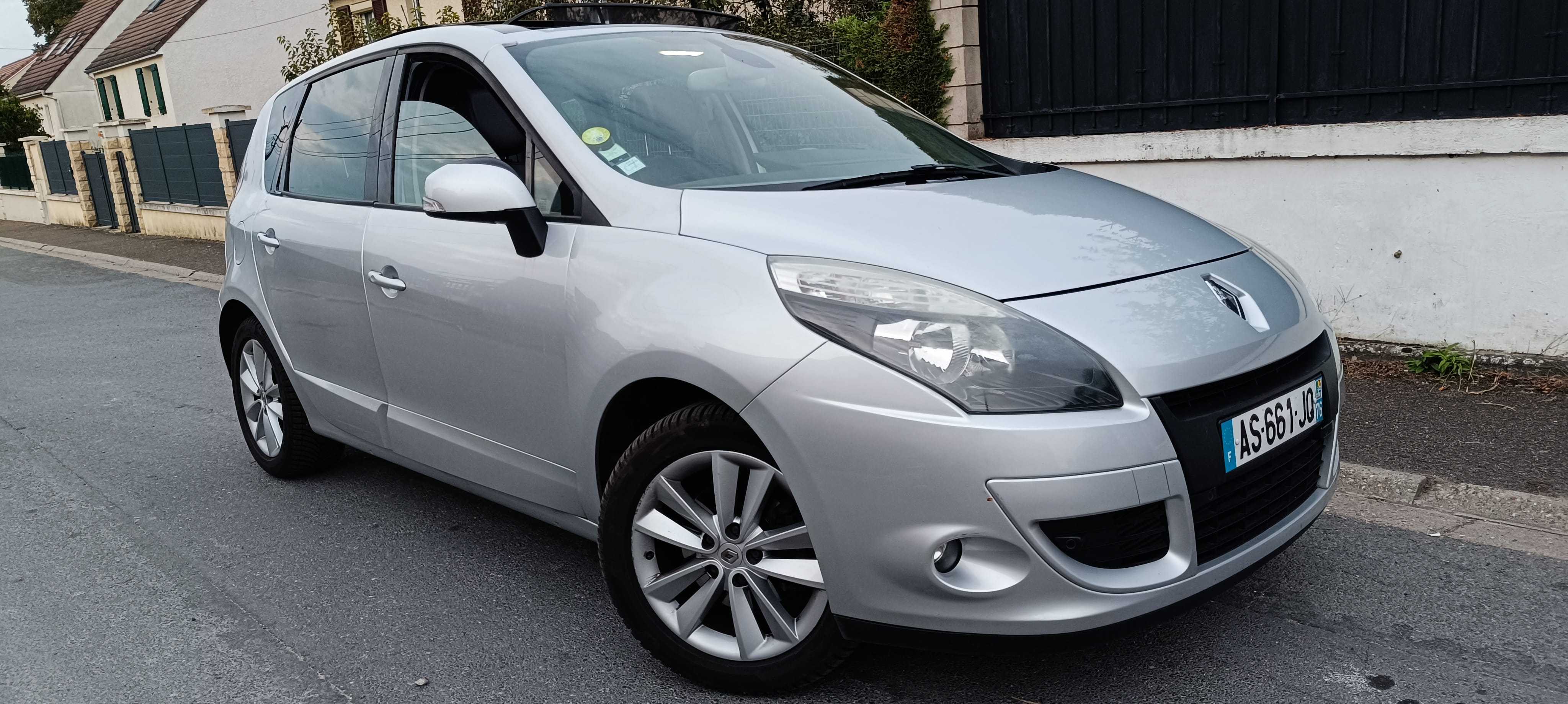 Renault Scenic avec Porte-vélos