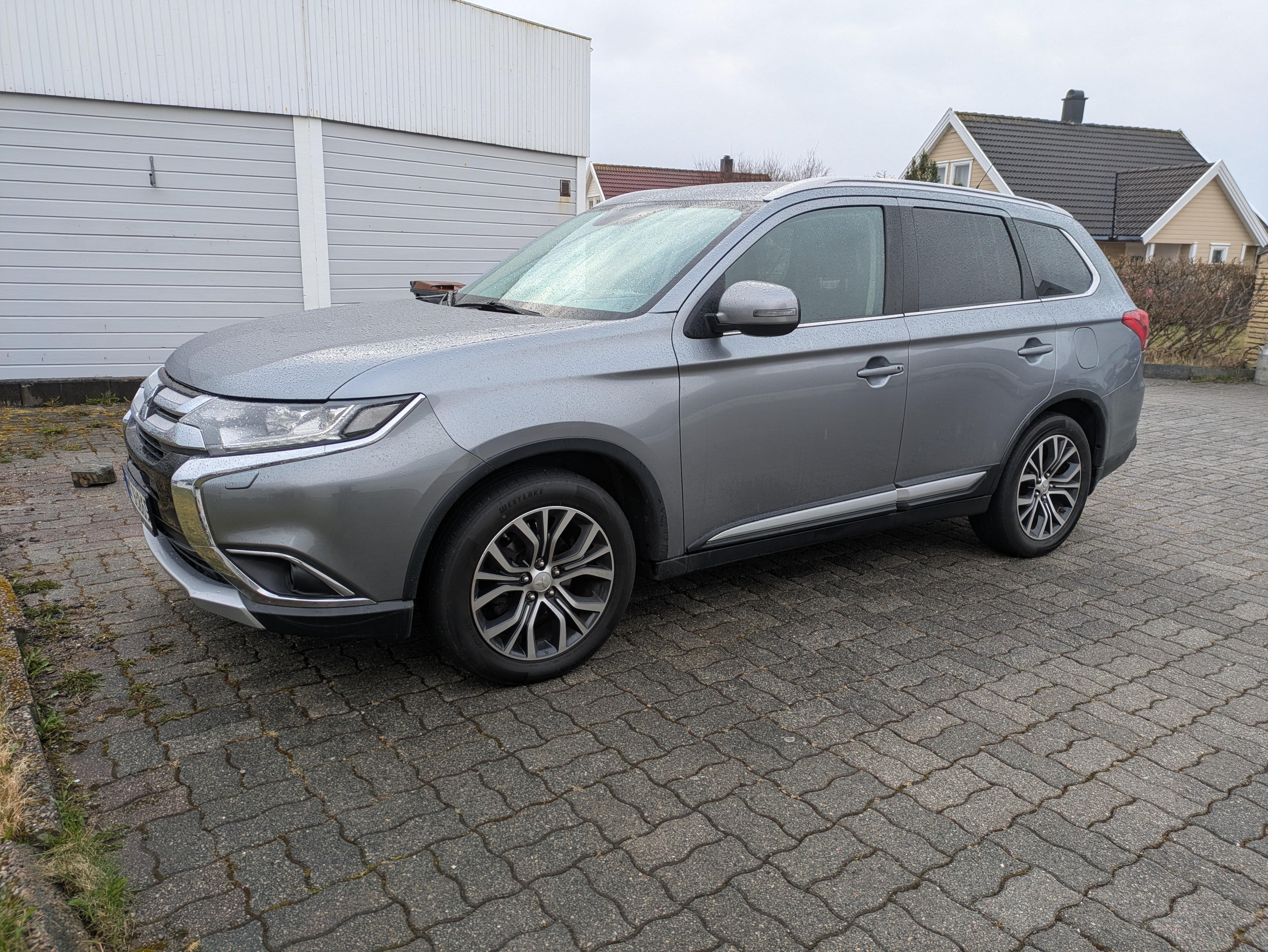 Mitsubishi Outlander 2,4 DI, 2016, Diesel, automatisk, 7 seter