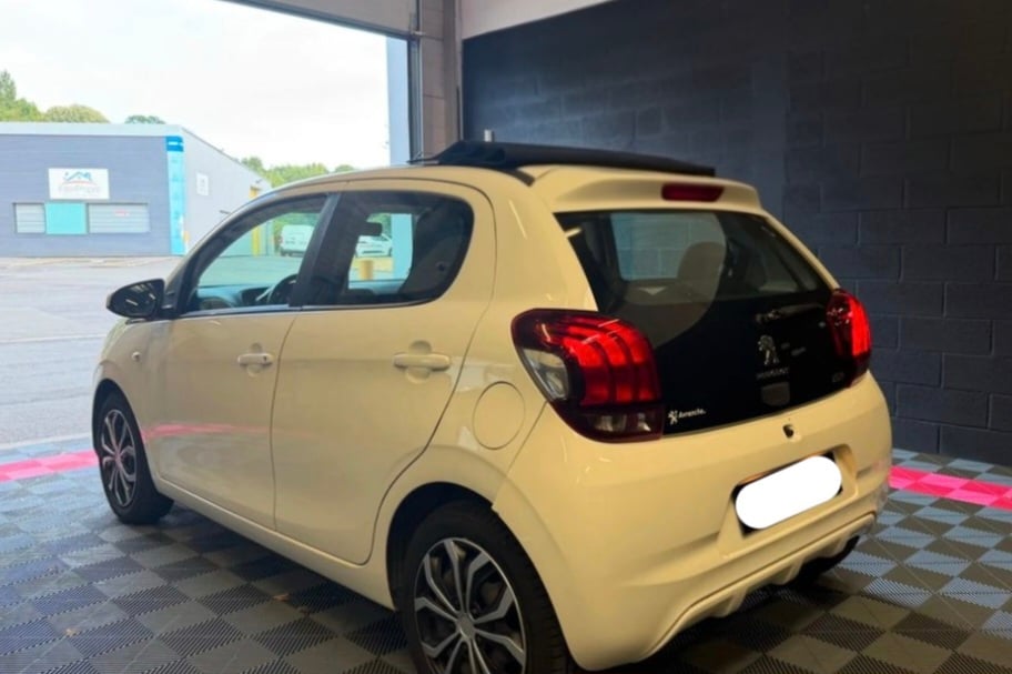Peugeot 108 Cabriolet 1.0 VTI 68ch avec Port USB
