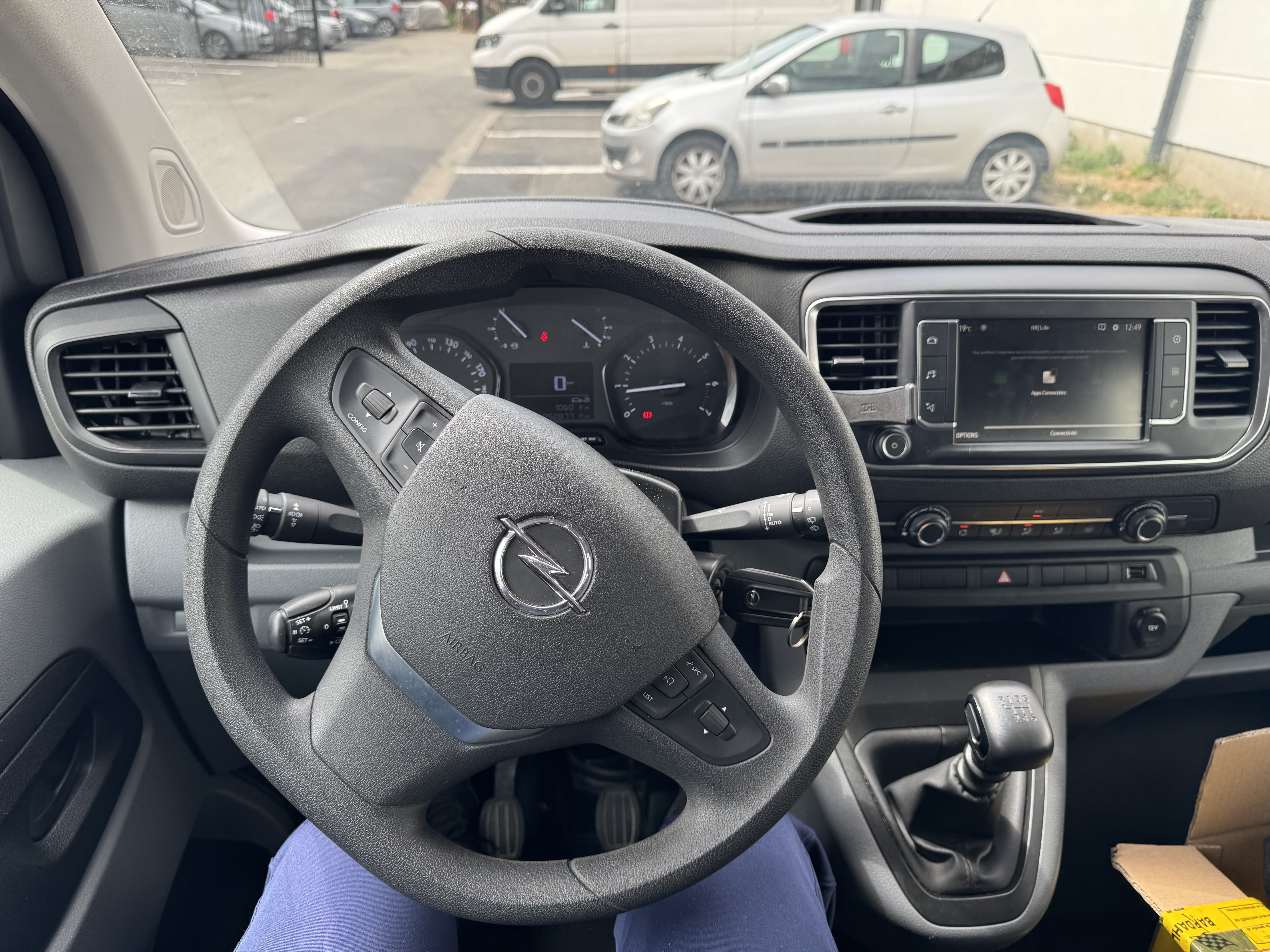 Opel Vivaro Combi avec Chaines