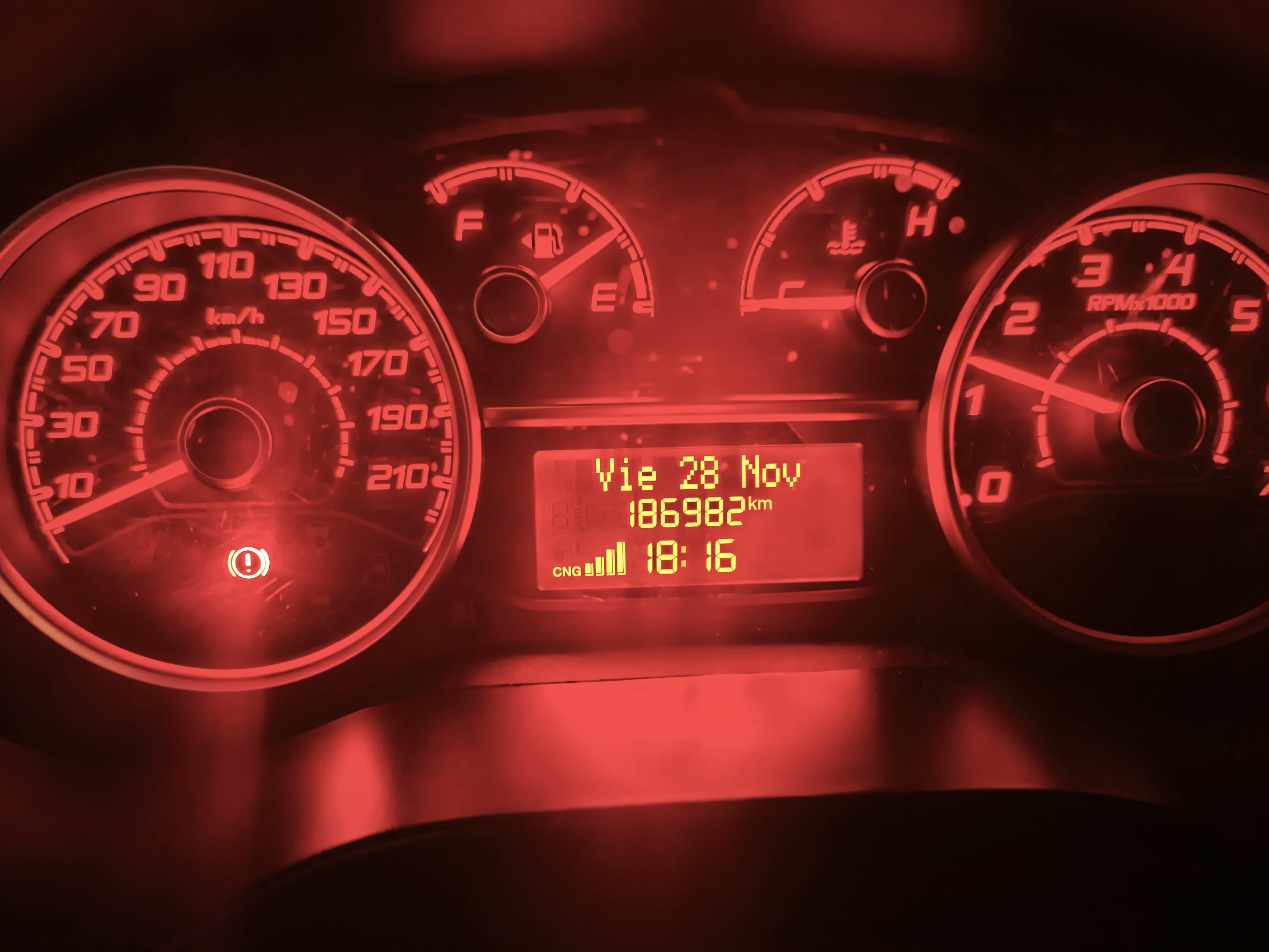 Fiat Doblo Cargo GNC y gasolina con Enganche