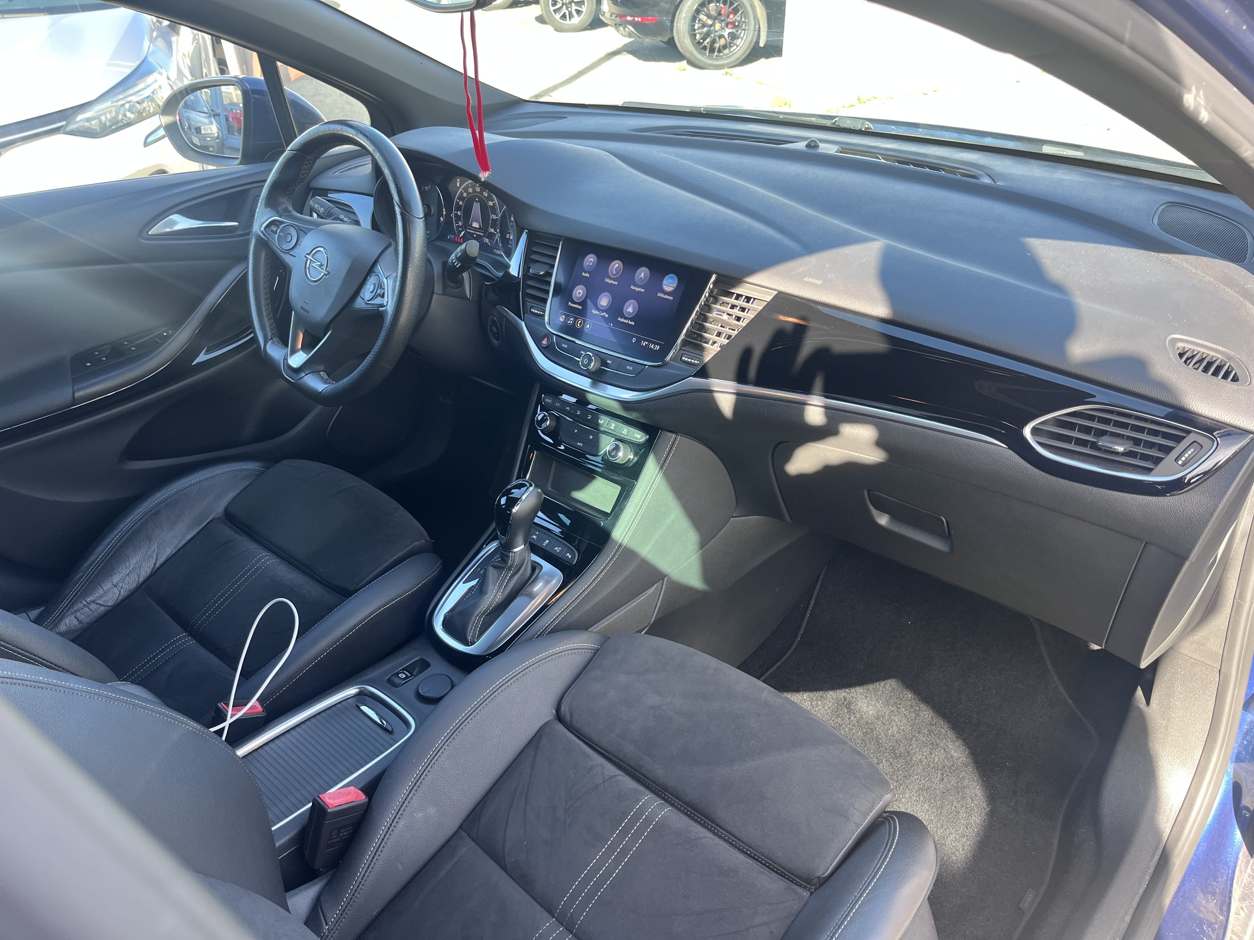 Opel Astra avec Chaines