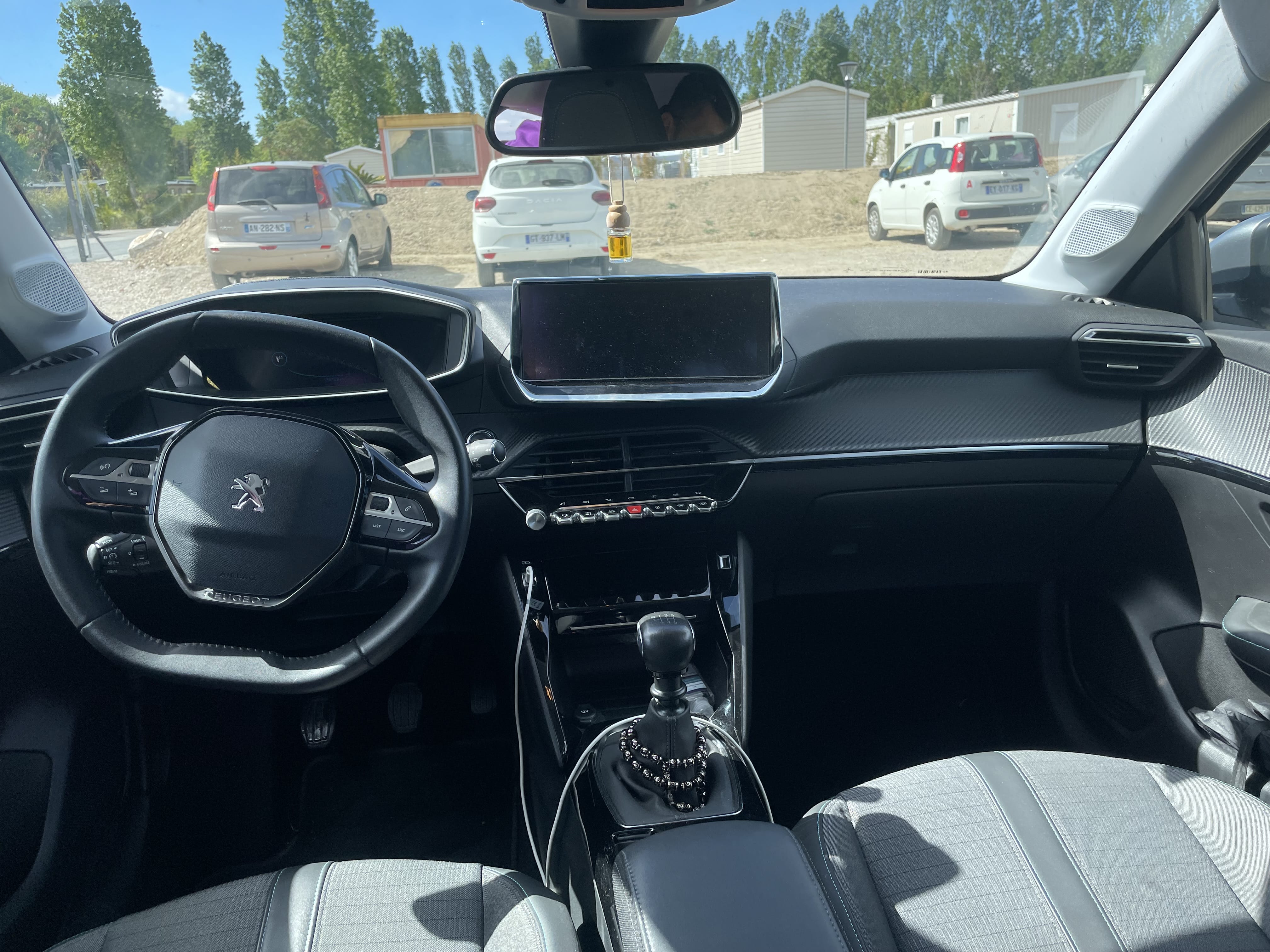 Peugeot 208 avec GPS