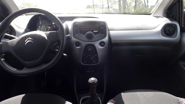 Citroen C1 PureTech FEEL*clim*Parking Rond point du Prado avec Entrée audio / iPod