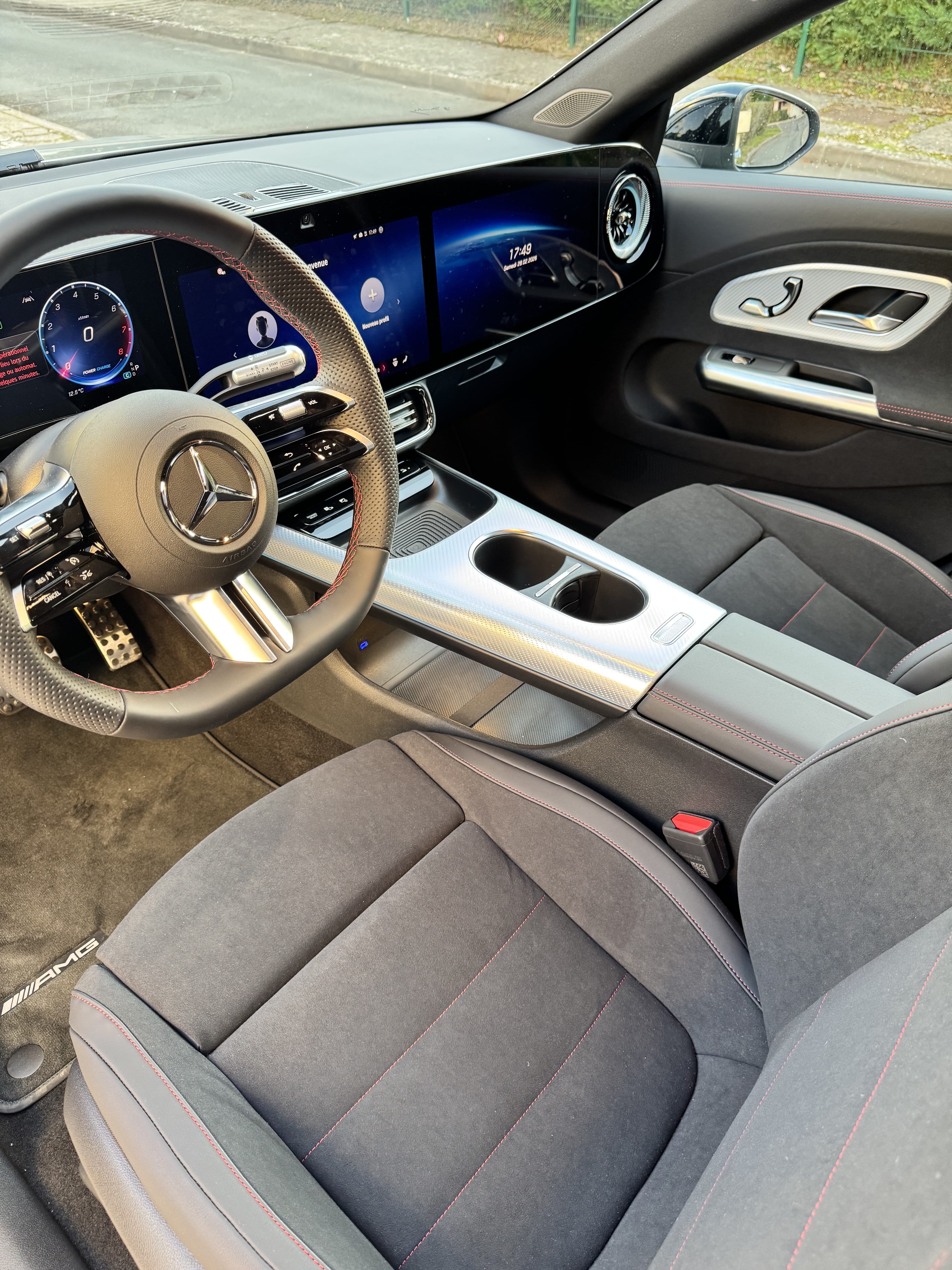 Mercedes-Benz CLA 200 avec Régulateur de vitesse