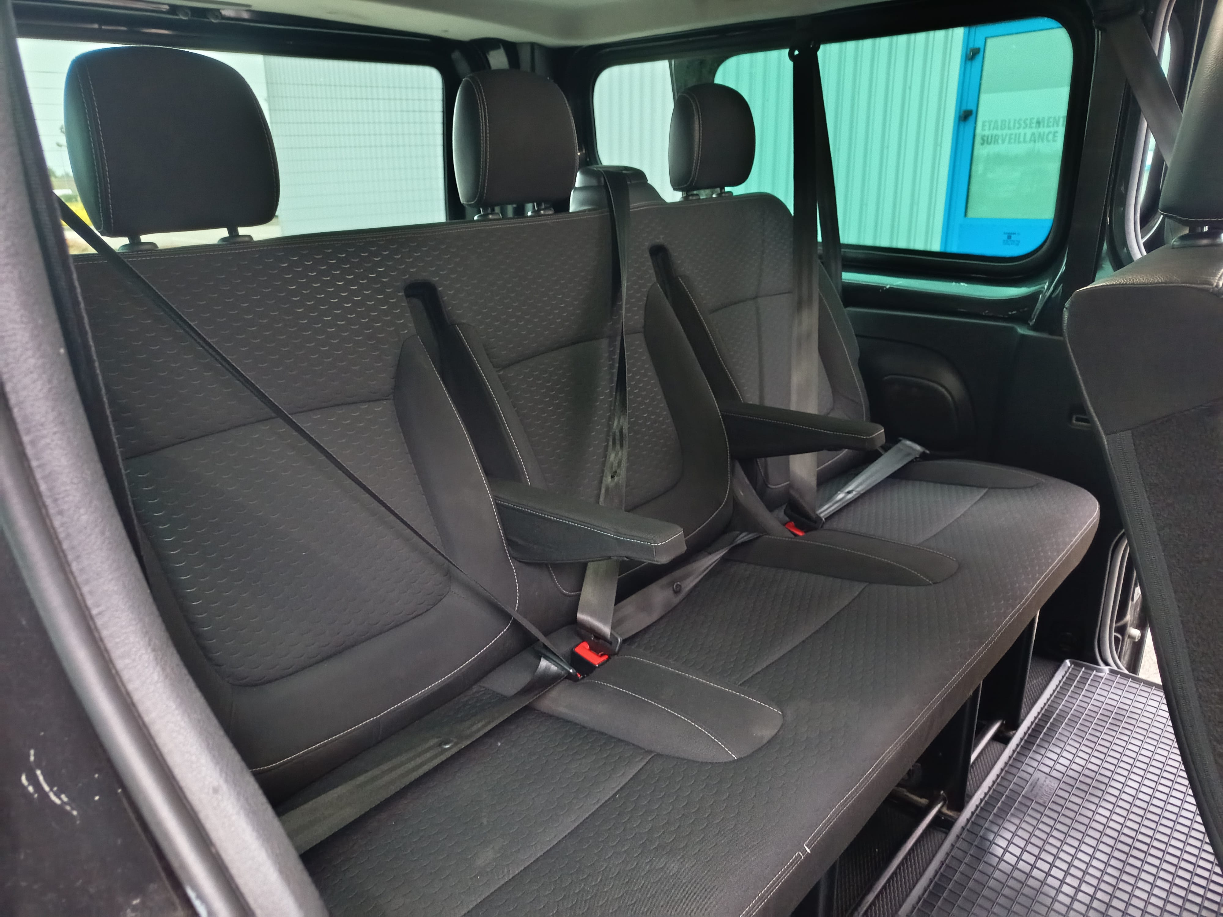 Opel Vivaro Combi MINIBUS avec Audio Bluetooth