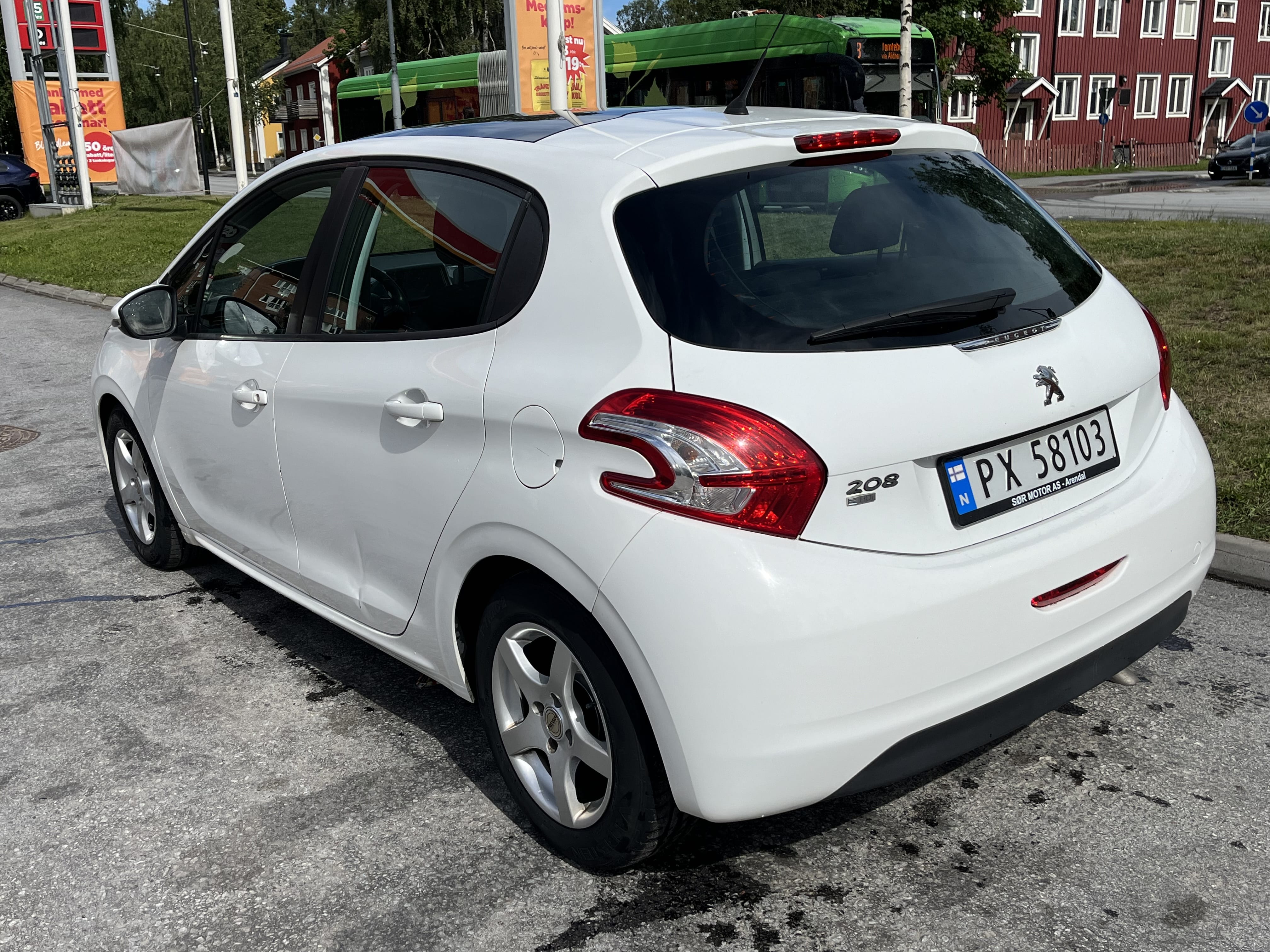 Peugeot 208 GT Line med Cruisekontroll