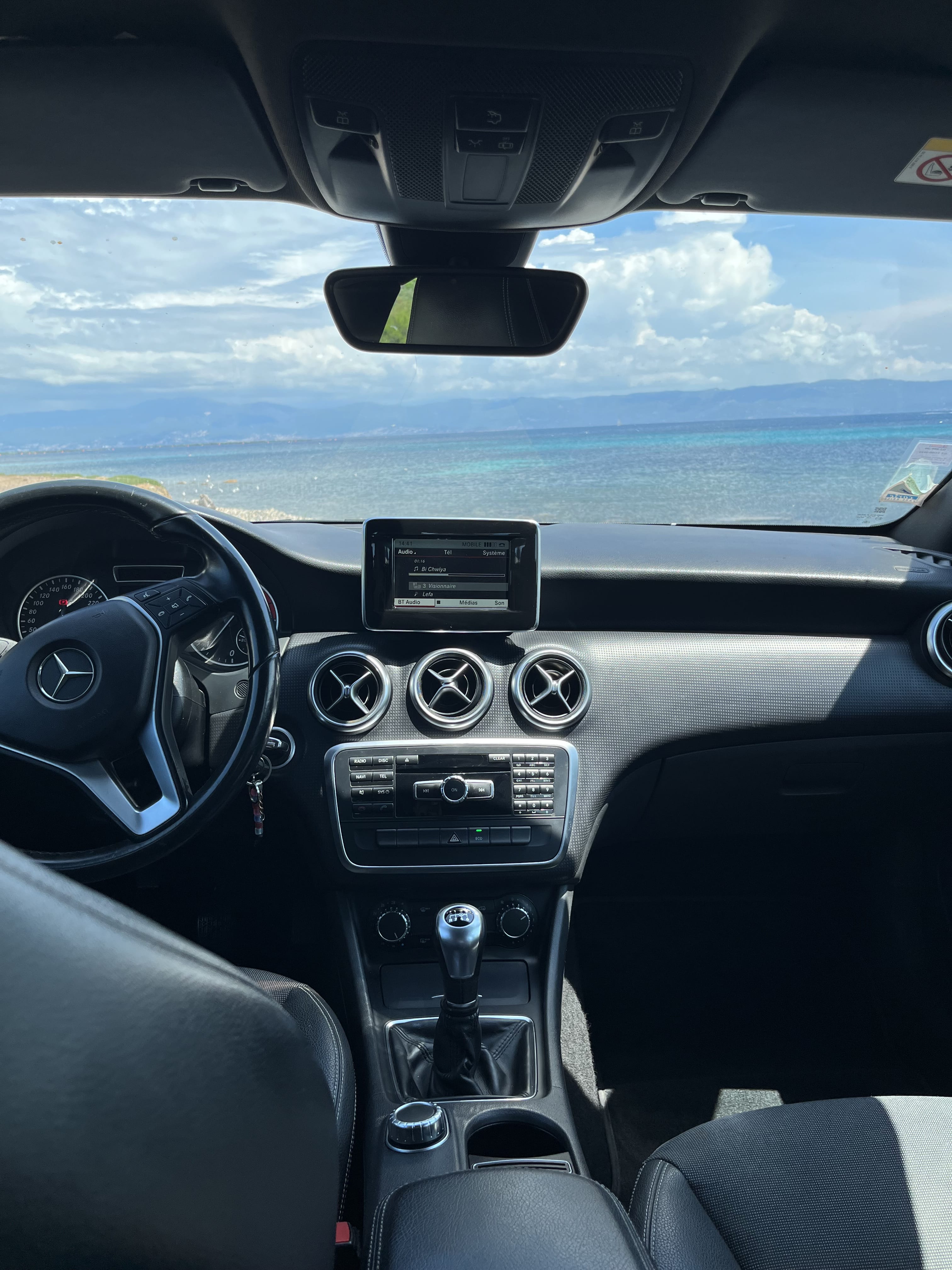 Mercedes-Benz Classe A avec Entrée audio / iPod