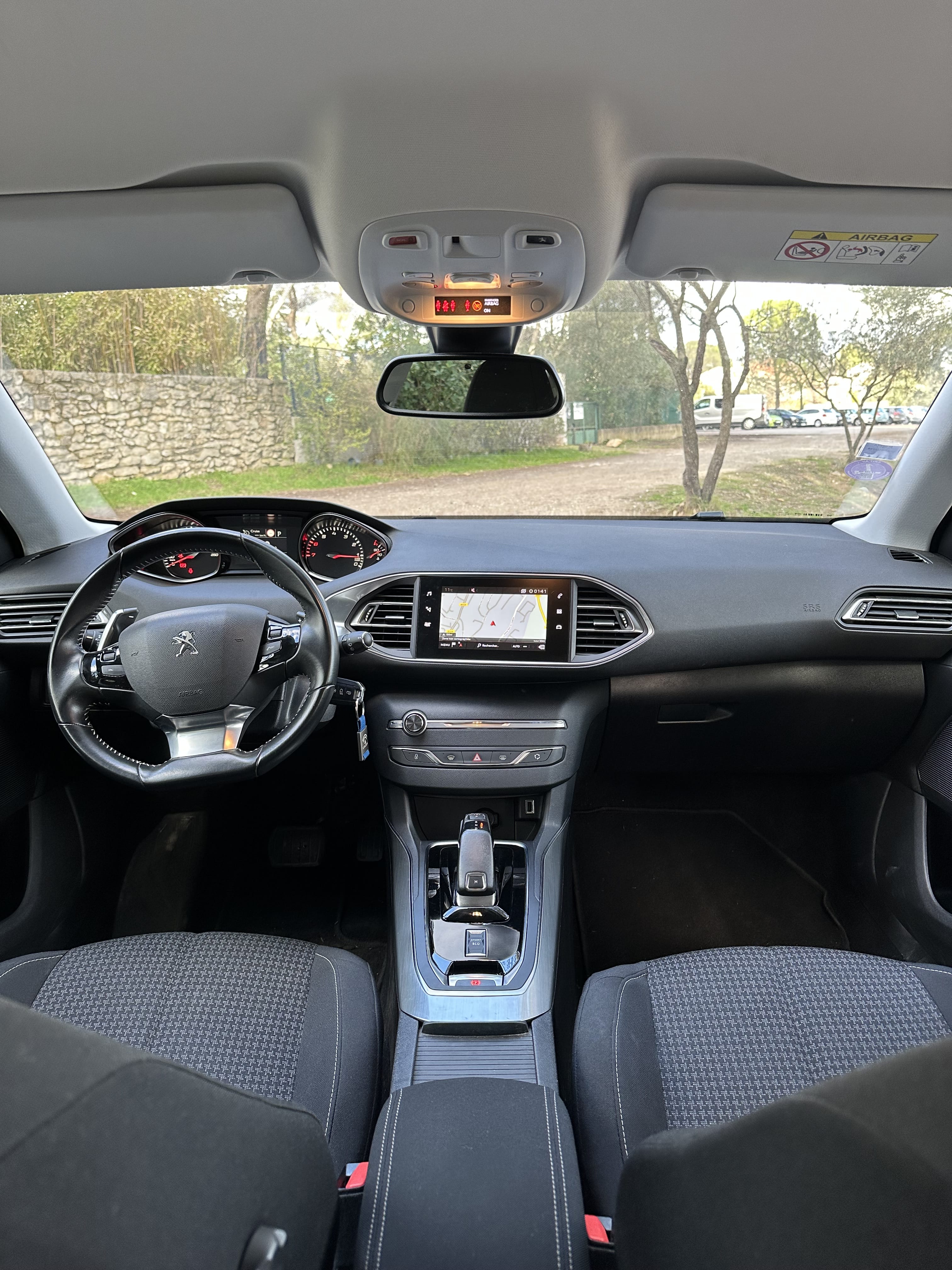 Peugeot 308 avec GPS