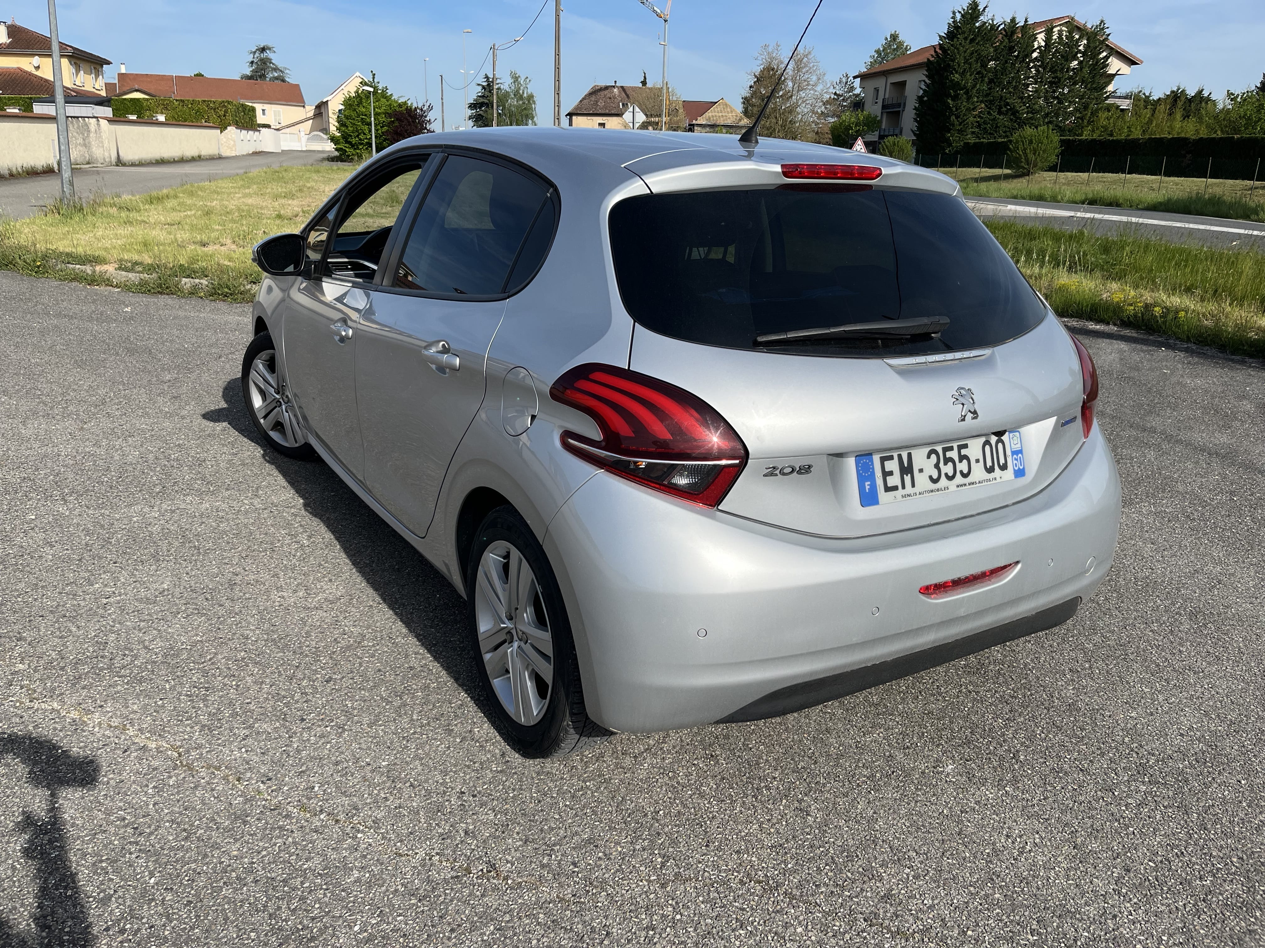 Peugeot 208 avec Caméra de recul