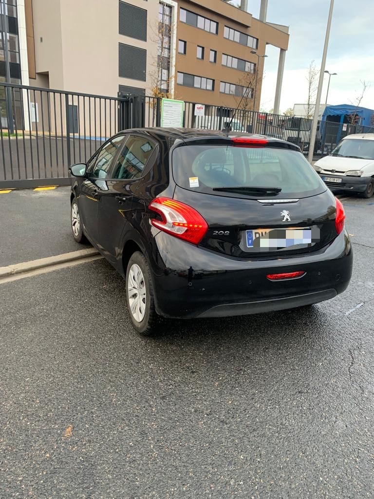 Peugeot 208 avec Climatisation