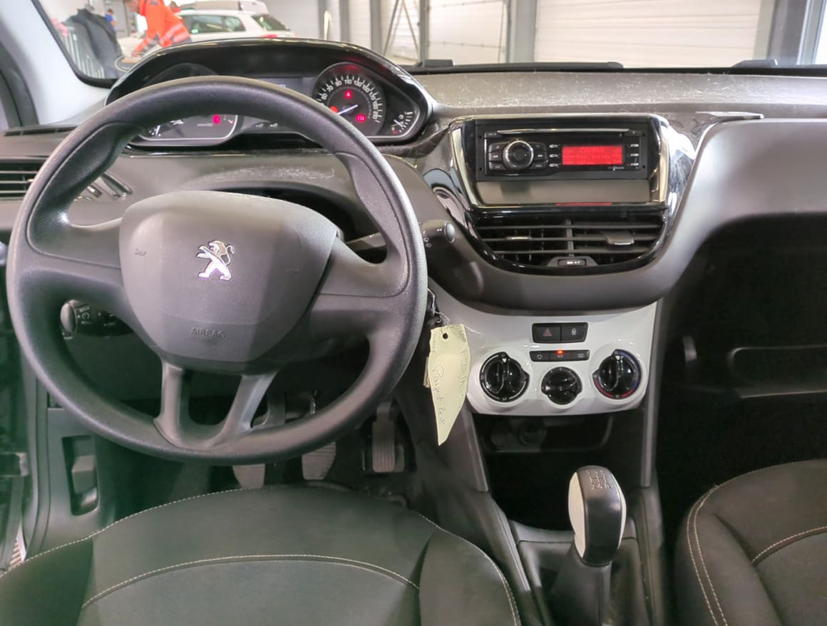Peugeot 208 con Control de velocidad