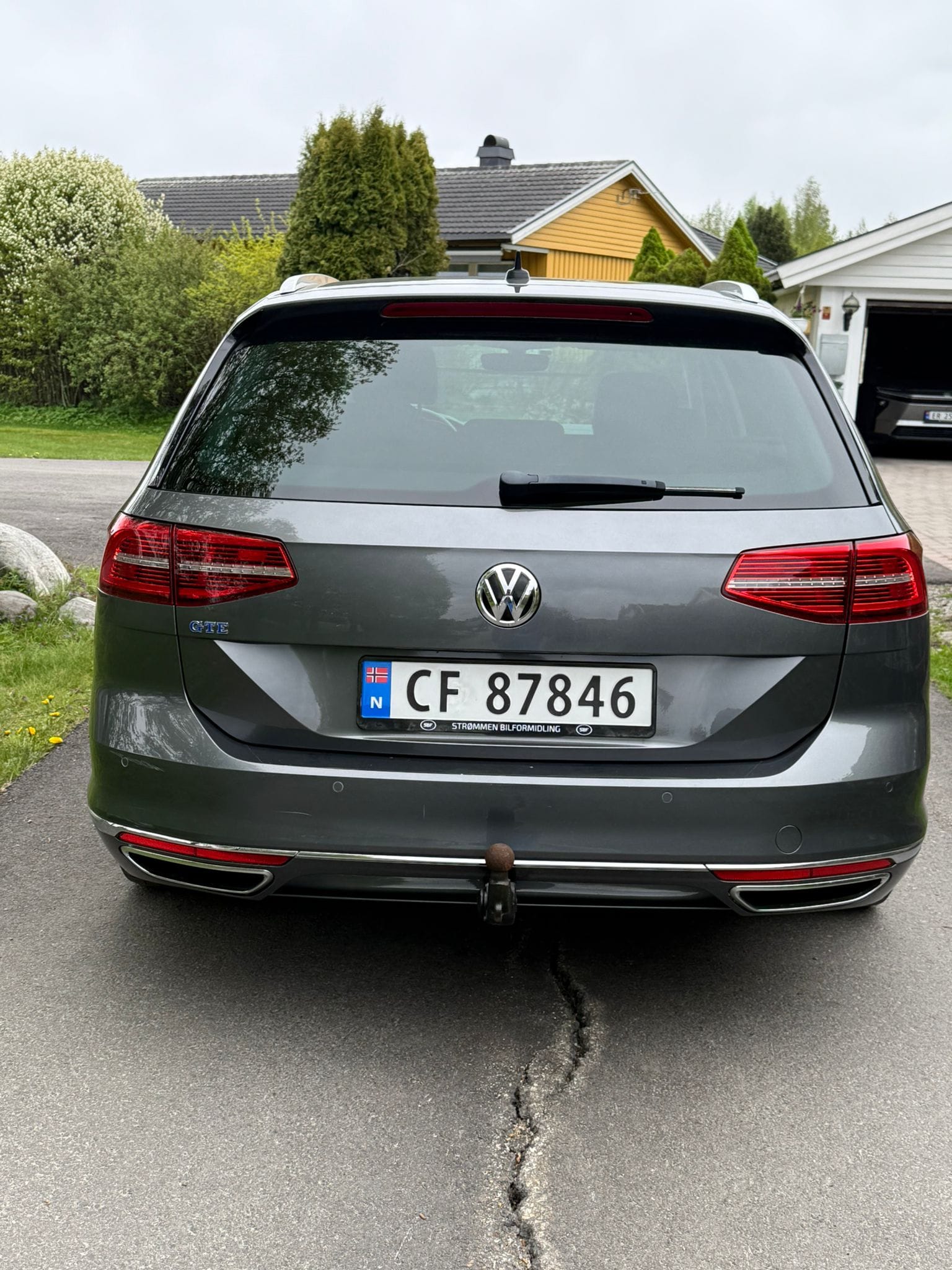 Volkswagen Passat GTE Hybrid med Ryggekamera