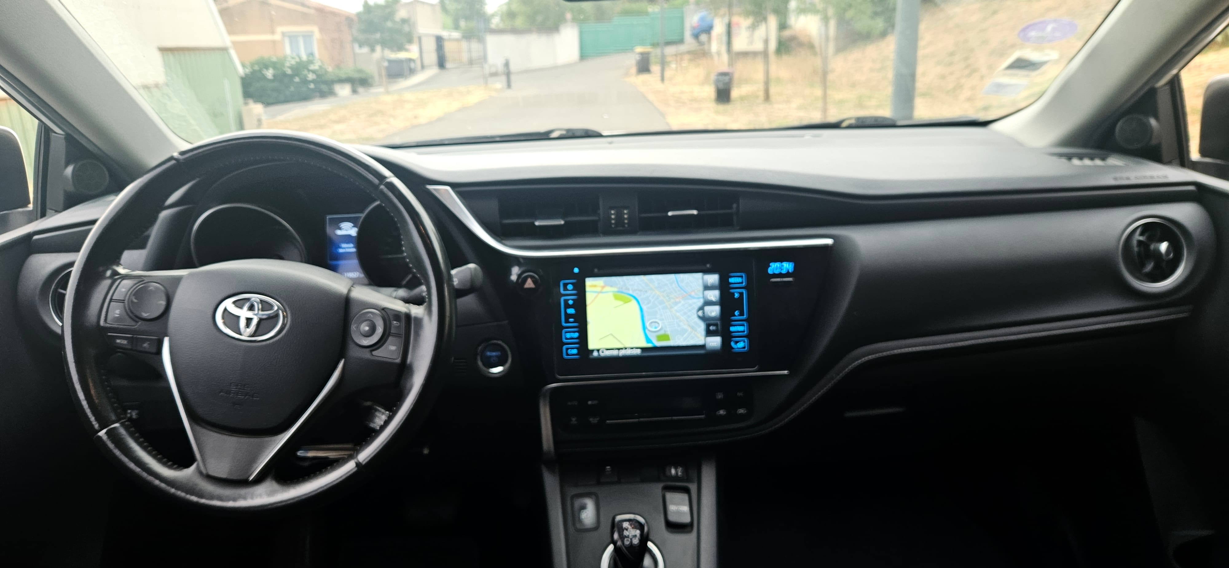 Toyota Auris avec GPS