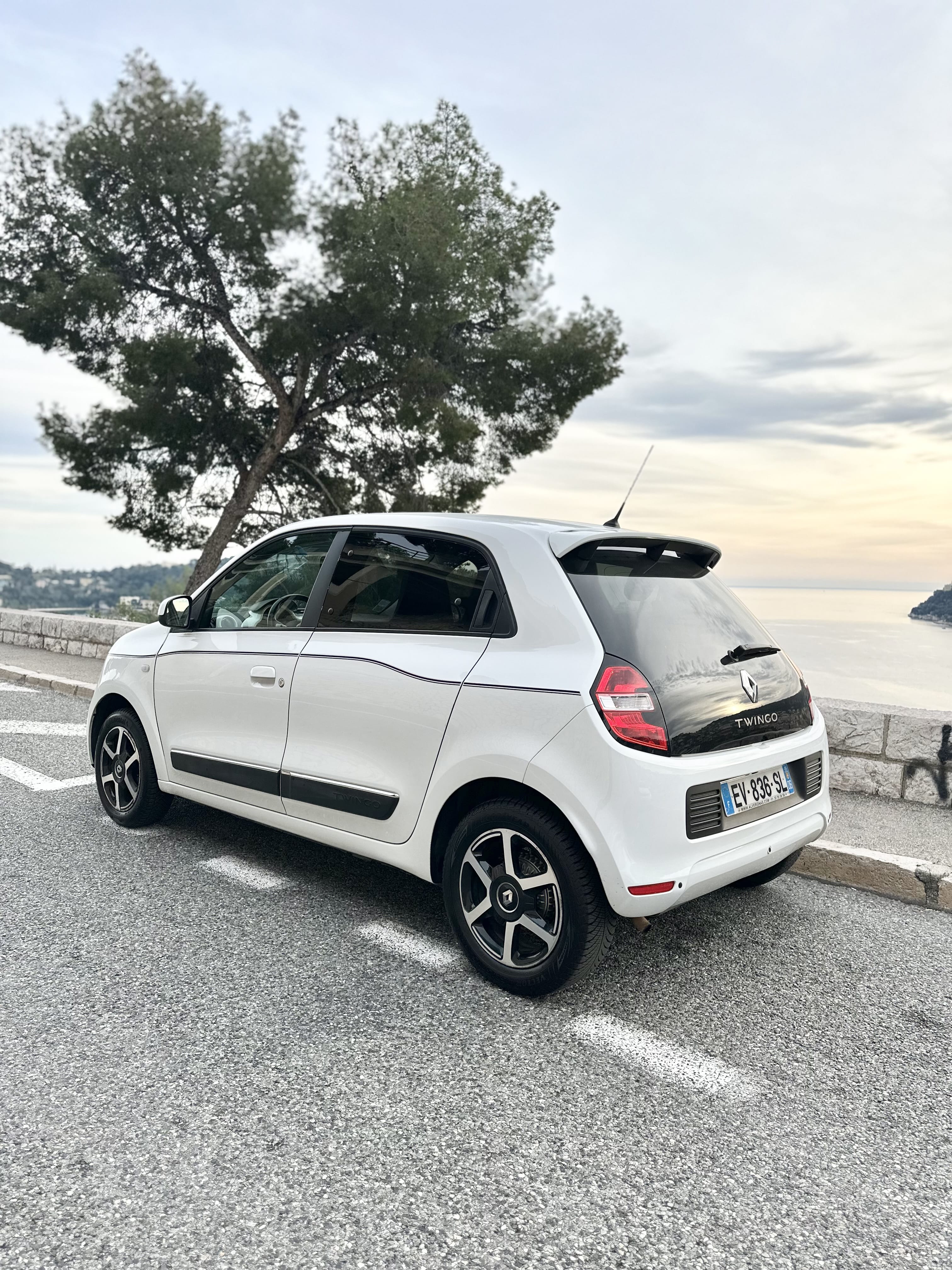 Renault Twingo III avec Climatisation
