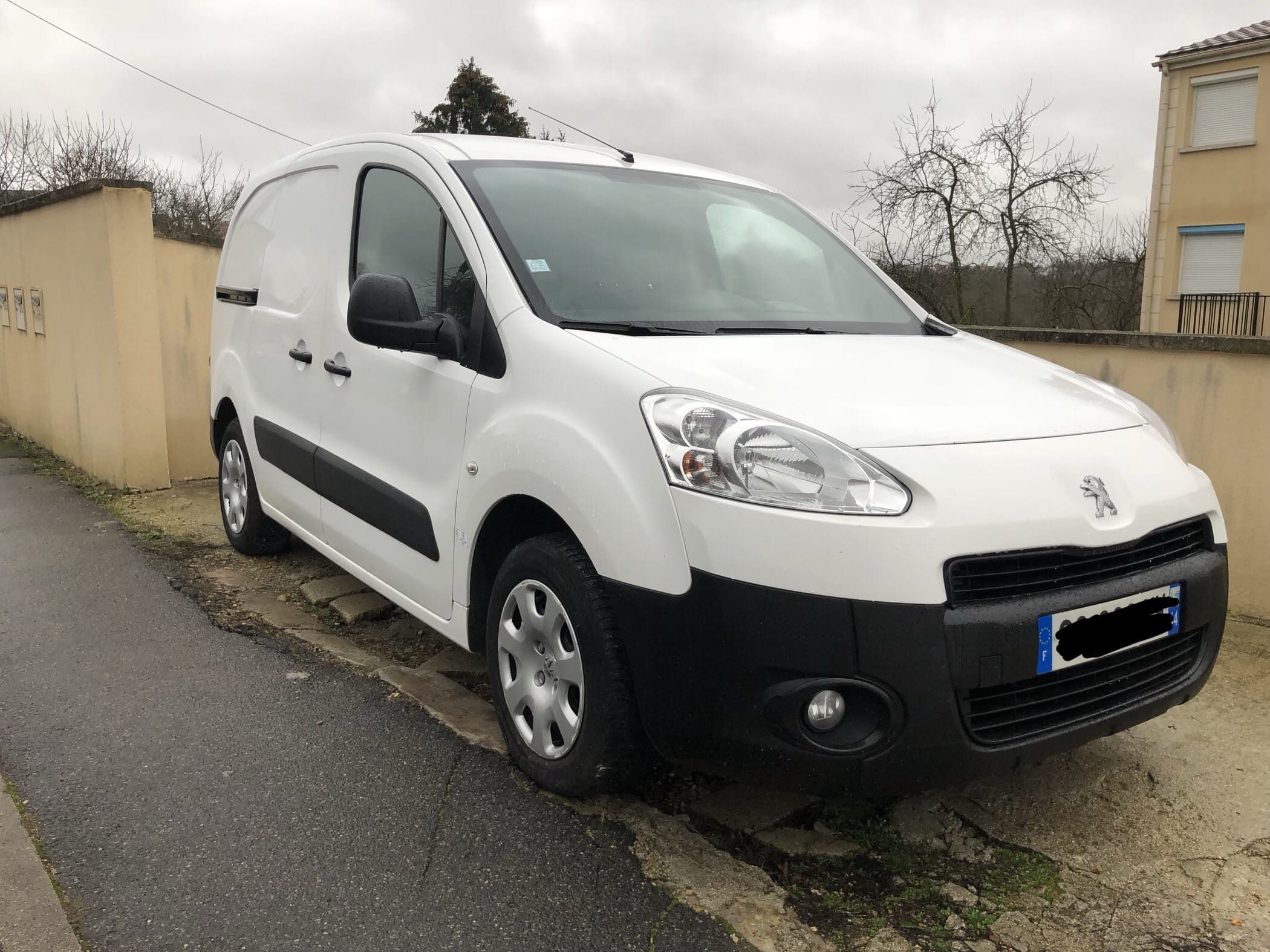 Peugeot Partner  120 L1 1.6 E-HDI 90, 2013, Diesel, automatique