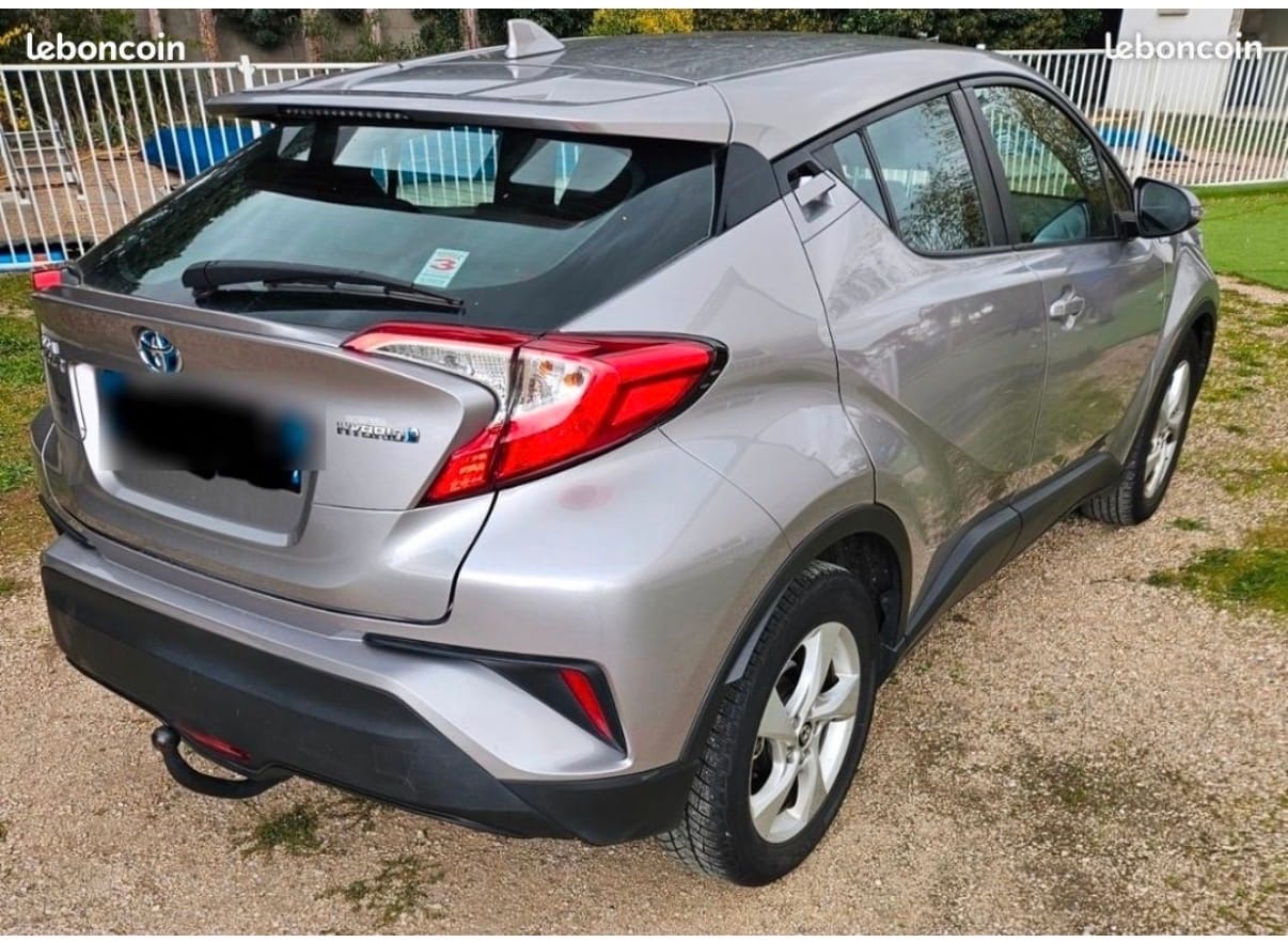 Toyota C-HR Hybrid avec Climatisation