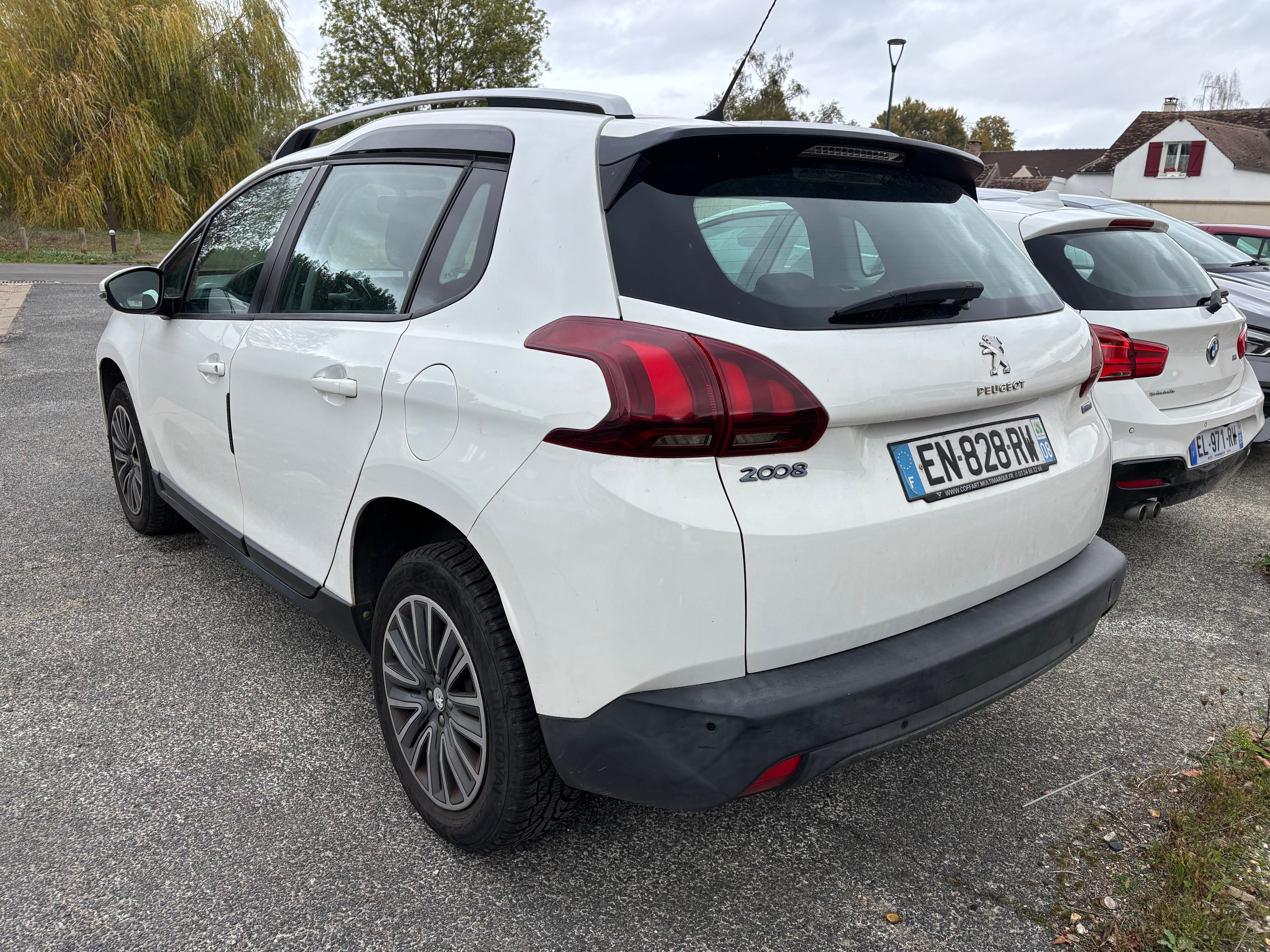 Peugeot 2008 avec GPS