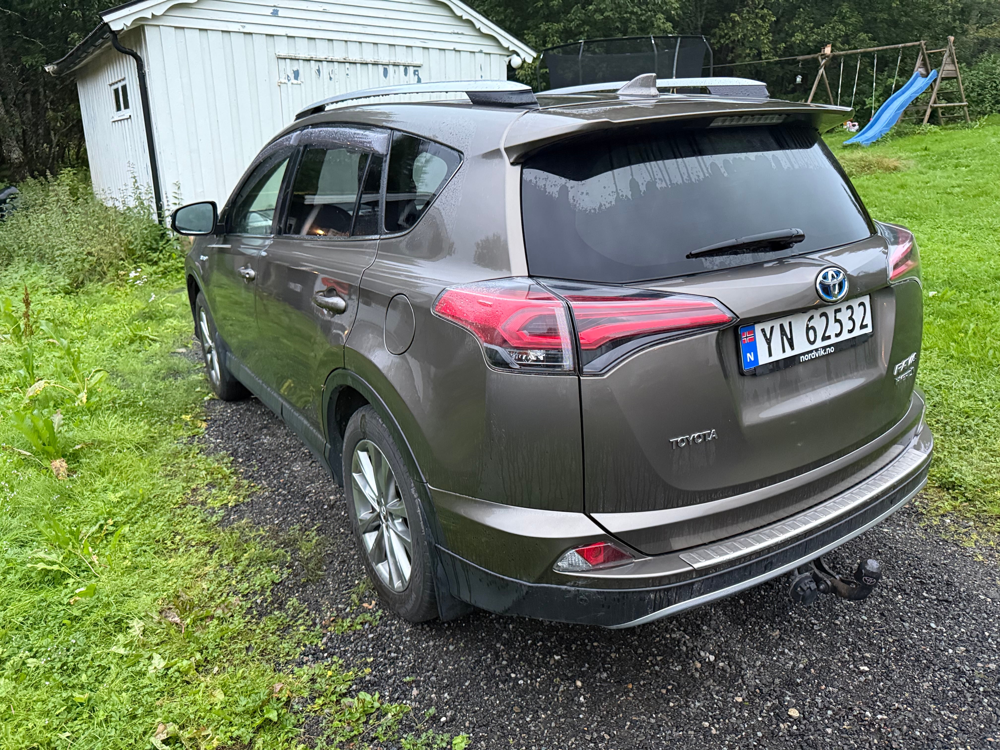 Toyota RAV 4 Hybrid med Firehjulstrekk