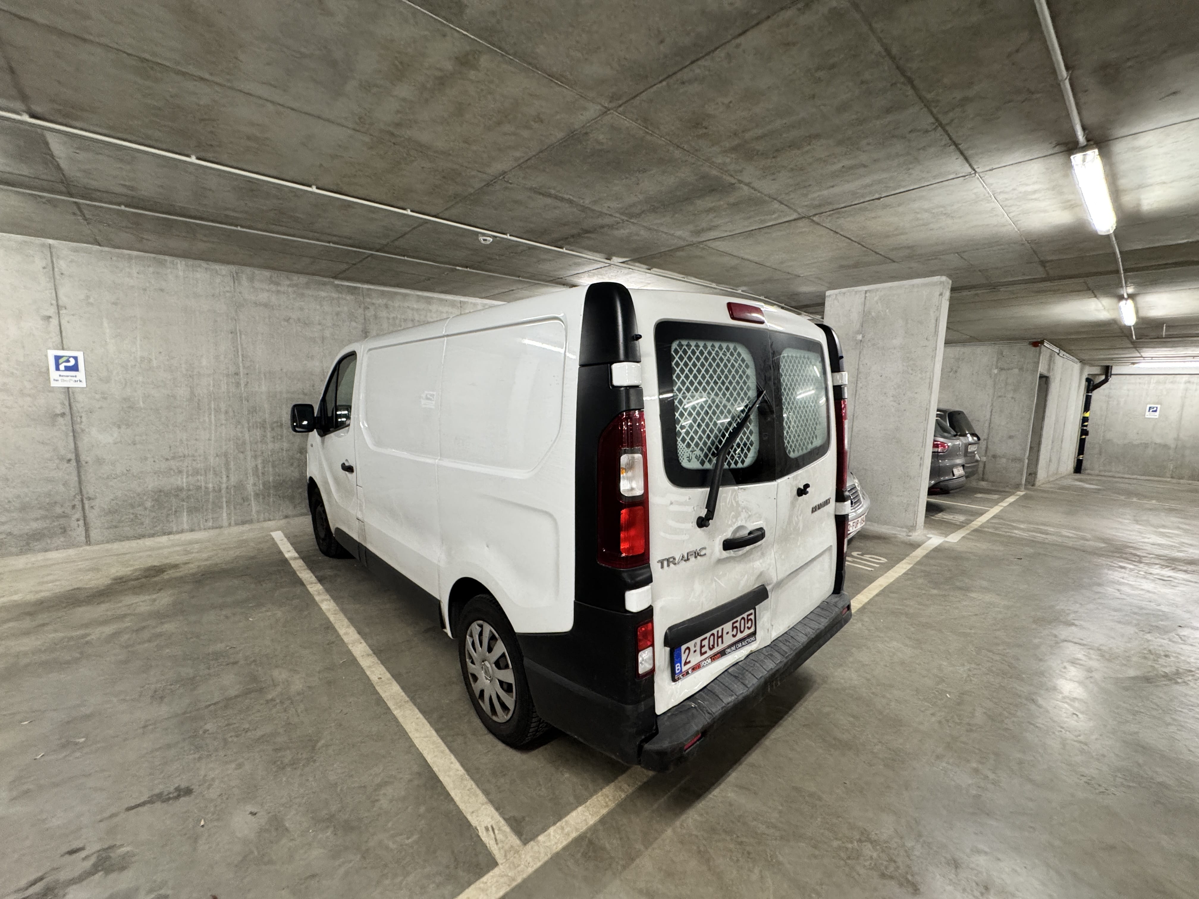 Renault Trafic PARKING BEPARK GARE DU MIDI - DIESEL - AIRCO avec Climatisation