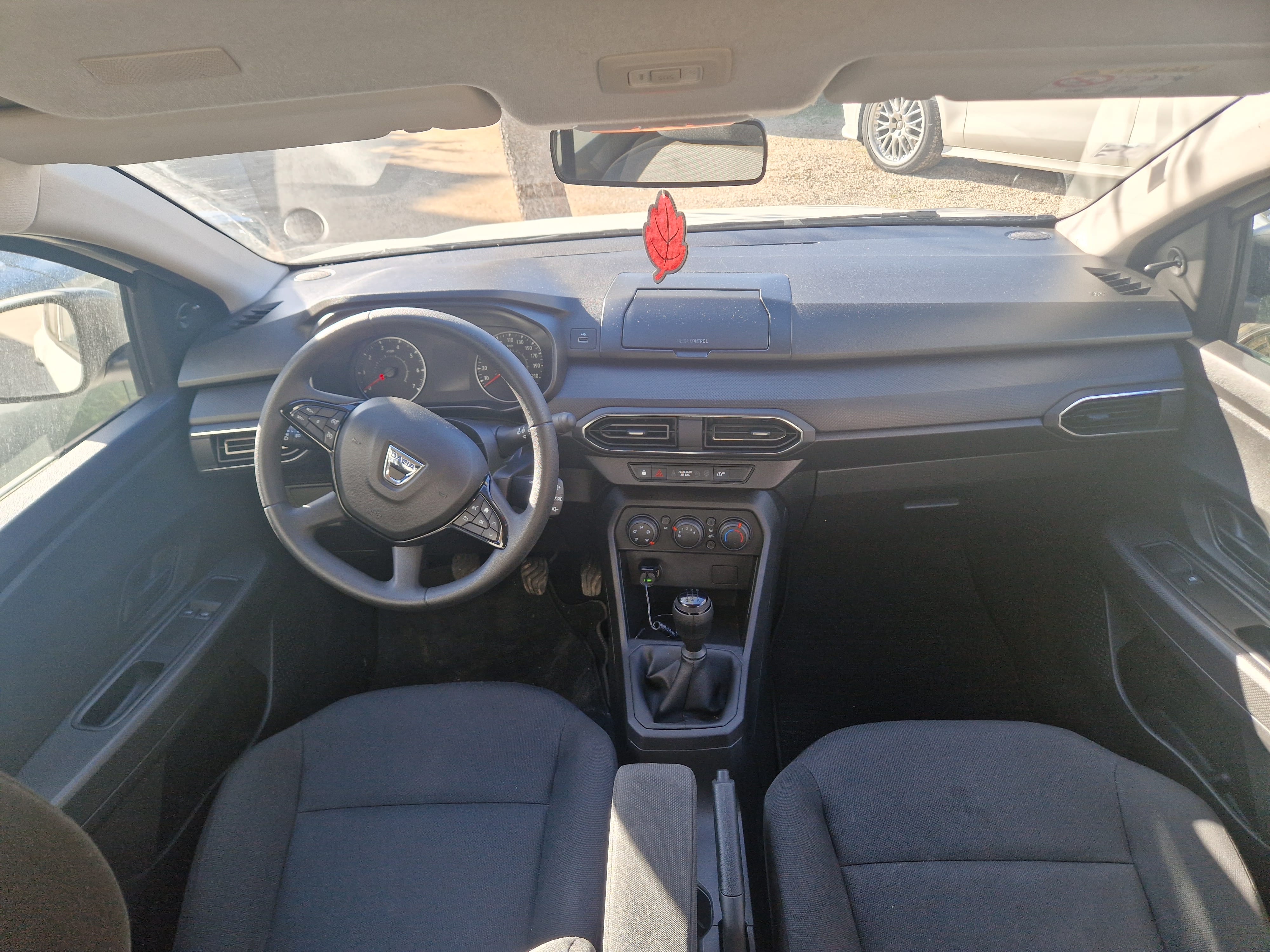 Dacia Sandero 0.9 tce with Bluetooth audio