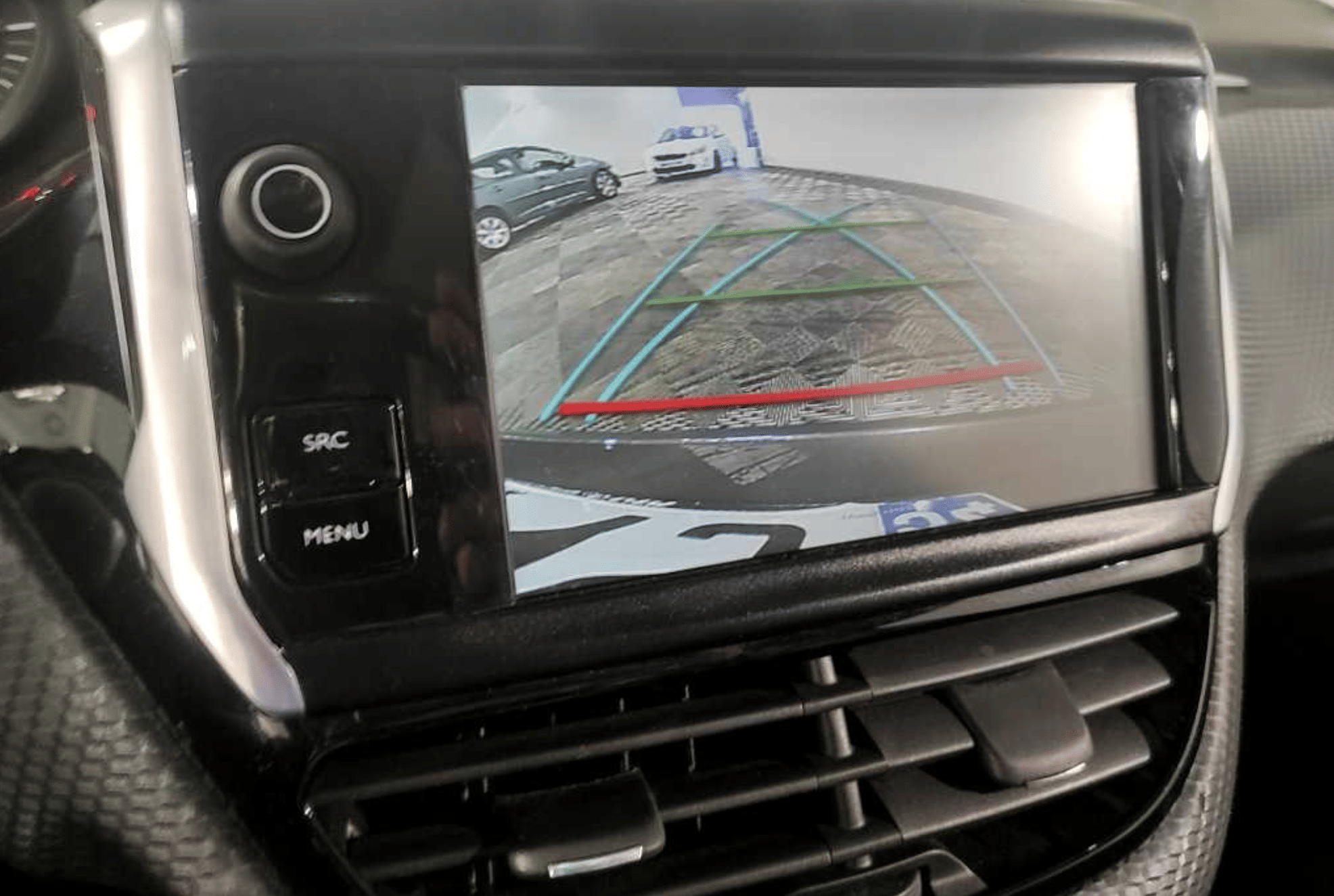 Peugeot 208 avec Pneus neige