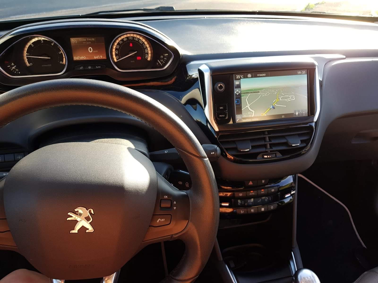 Peugeot 208 avec Régulateur de vitesse