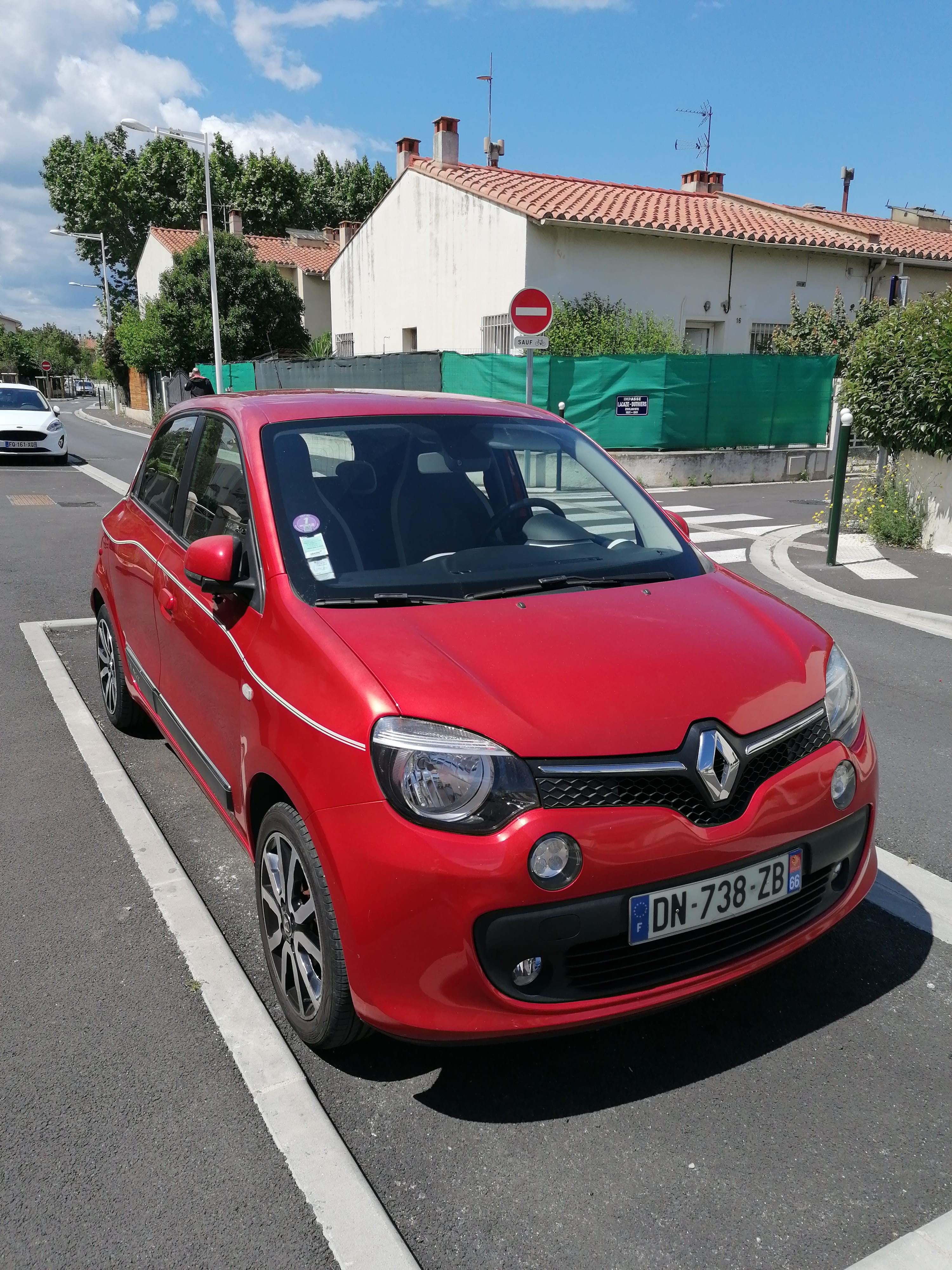 Renault Twingo III Intense, 2015, Essence 95
