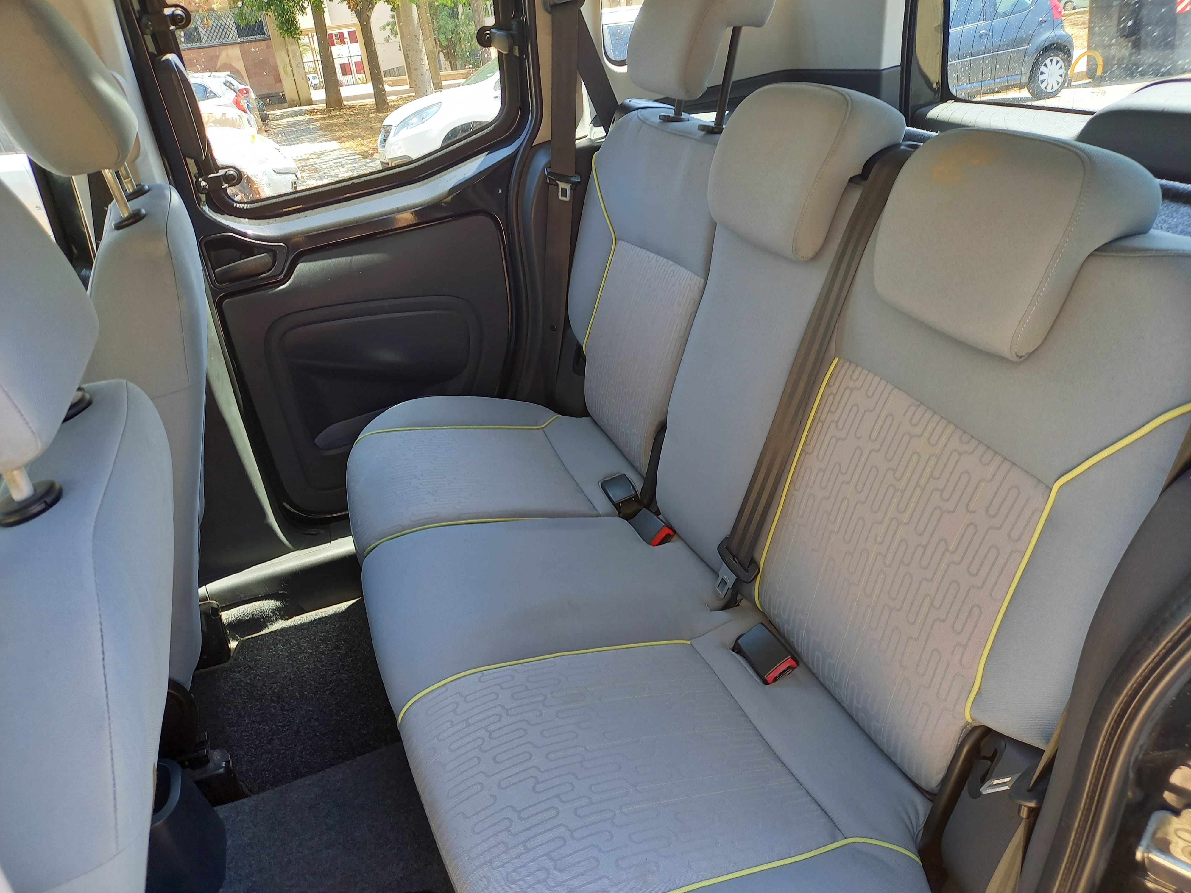 Peugeot Bipper Tepee Servicio aeropuerto gratis