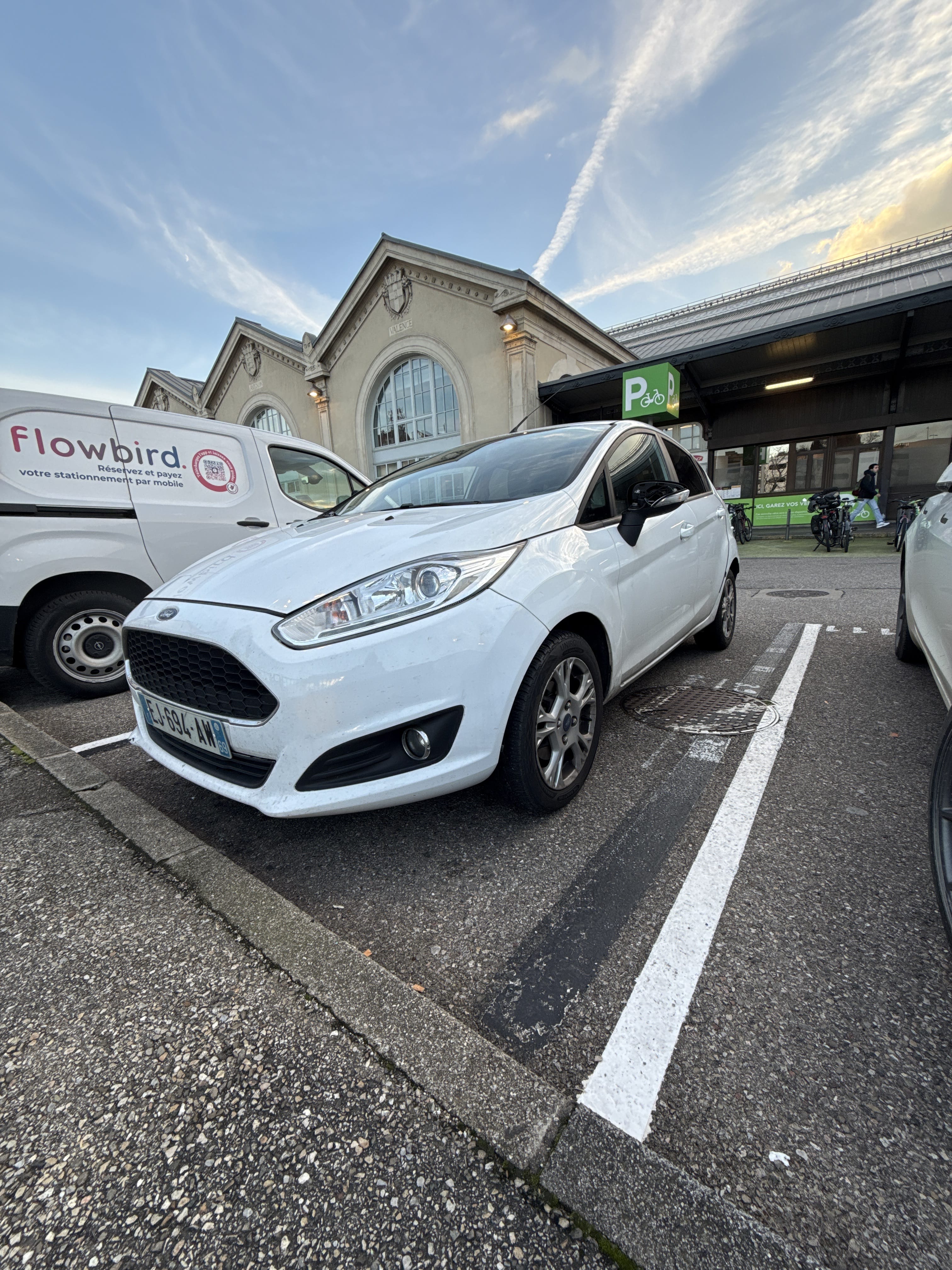 Ford Fiesta EJ694AW, 2017, Essence 98