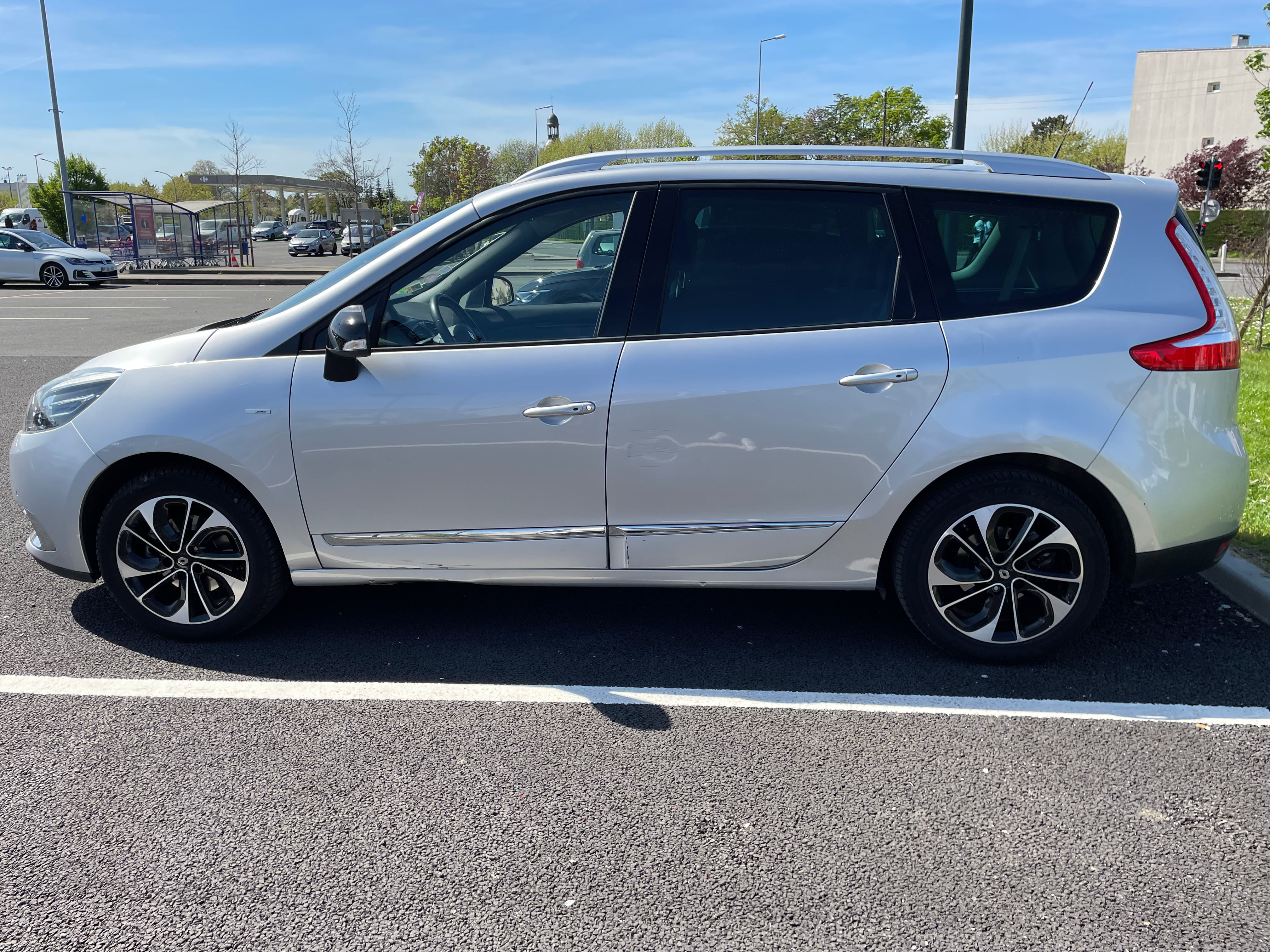 Renault Grand Scenic avec Climatisation