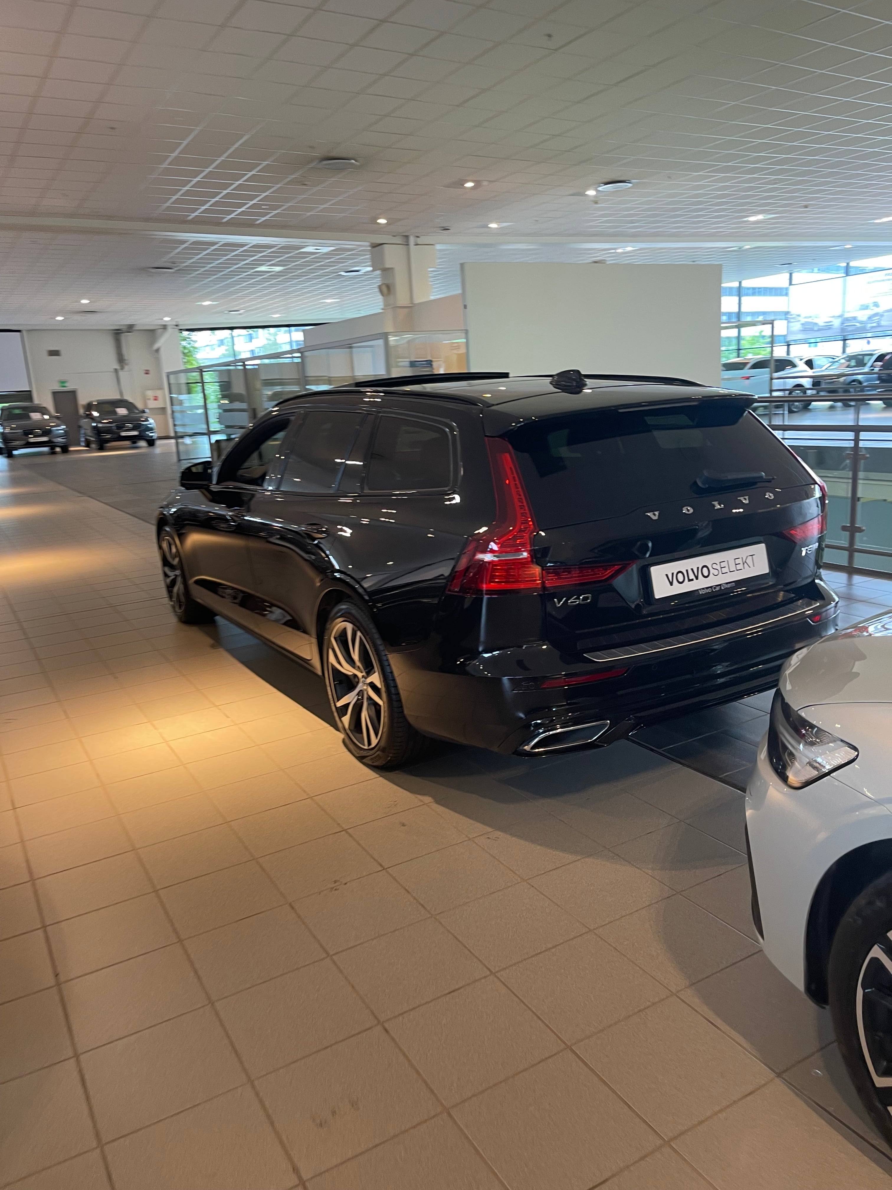 Volvo V60 Plug-in Hybrid med GPS