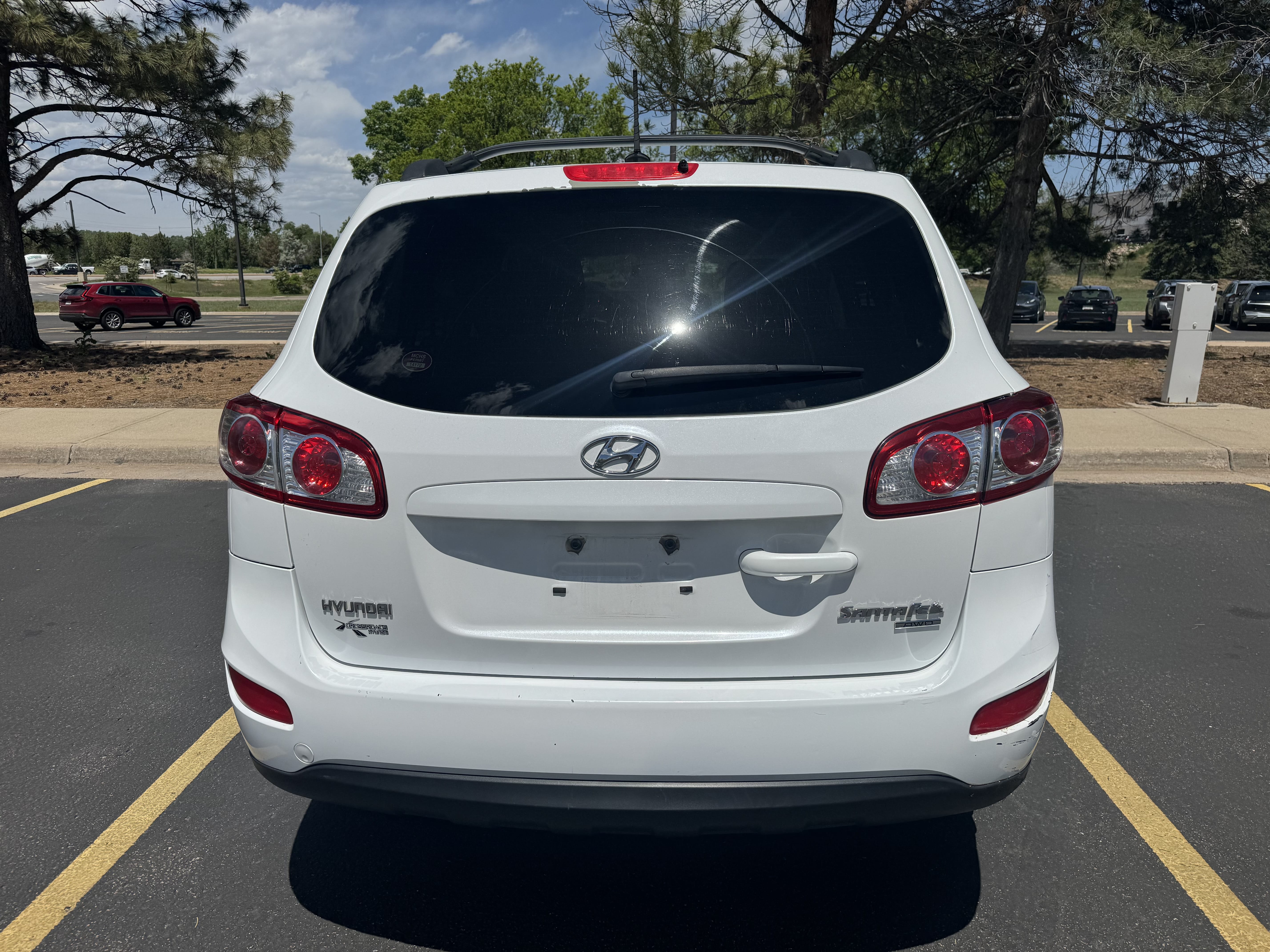 Hyundai Santa Fe GLS 4 Cylinder with Bike rack