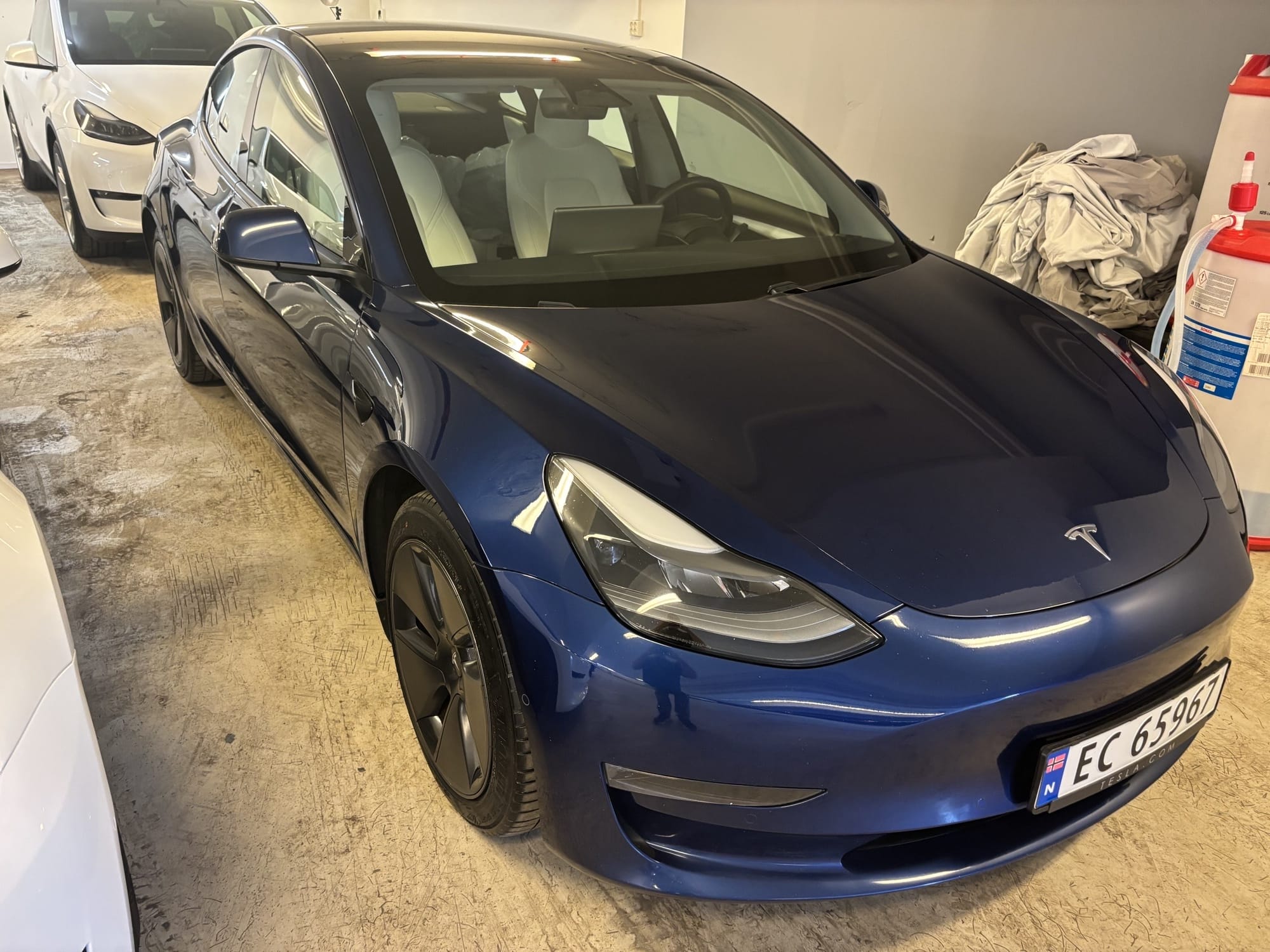 Tesla Model 3 Long Range med Babysete