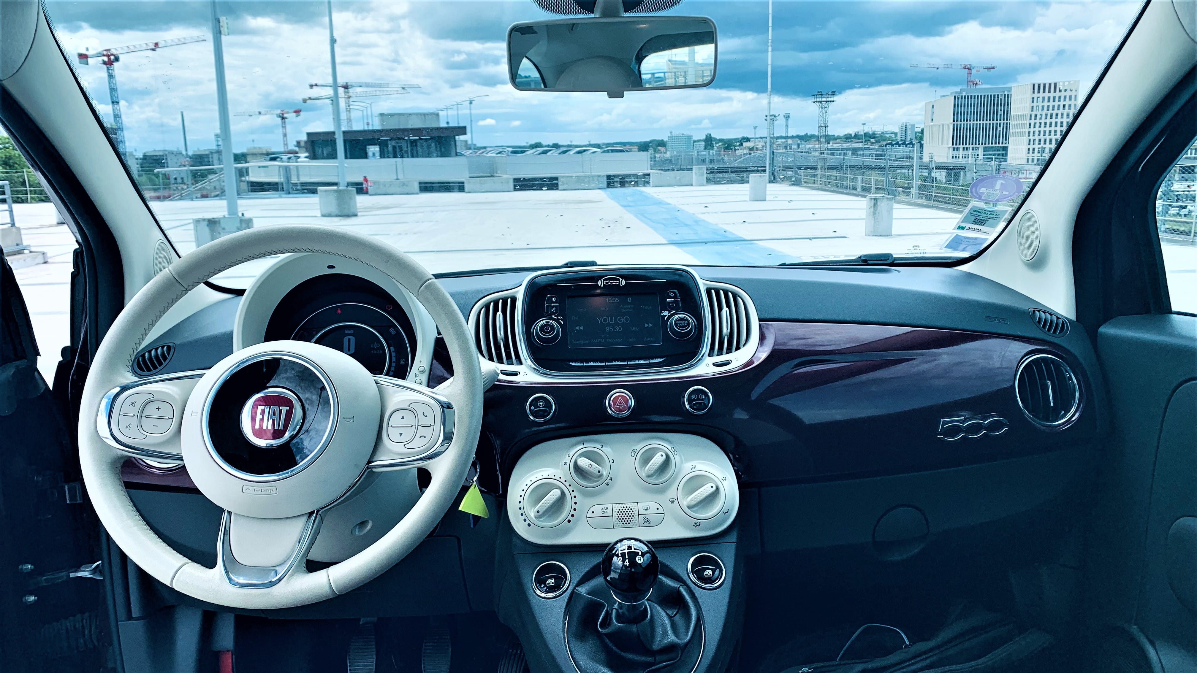 Fiat 500 Lounge 387 (Gare de Bordeaux) con Audio Bluetooth