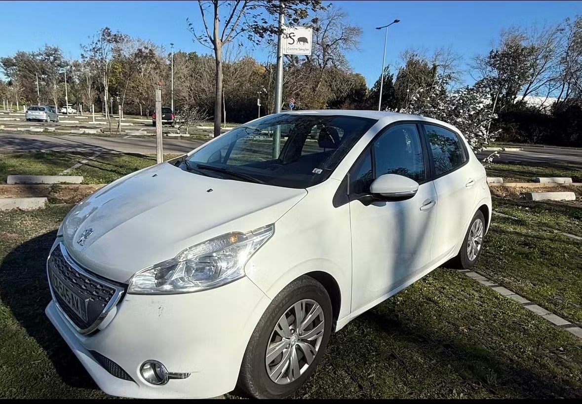 Peugeot 208, 2013, Diesel