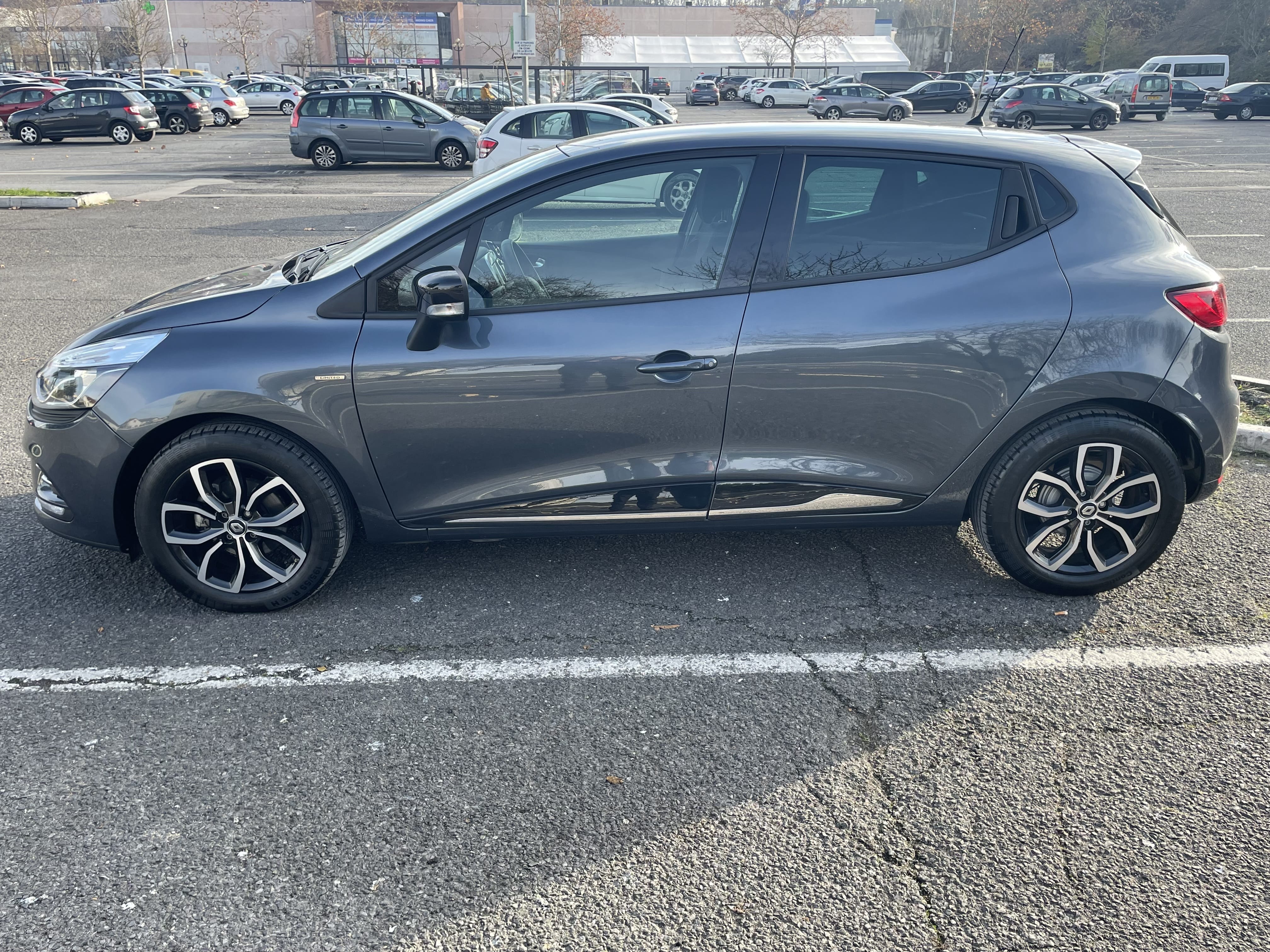 Renault Clio avec Régulateur de vitesse
