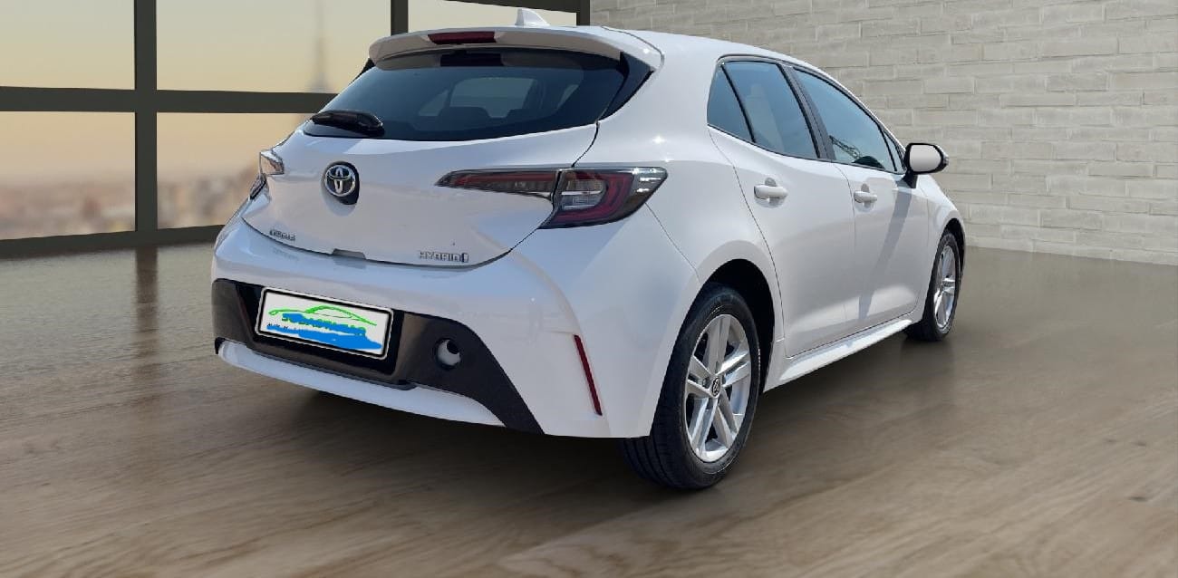 Toyota Corolla with Cruise control