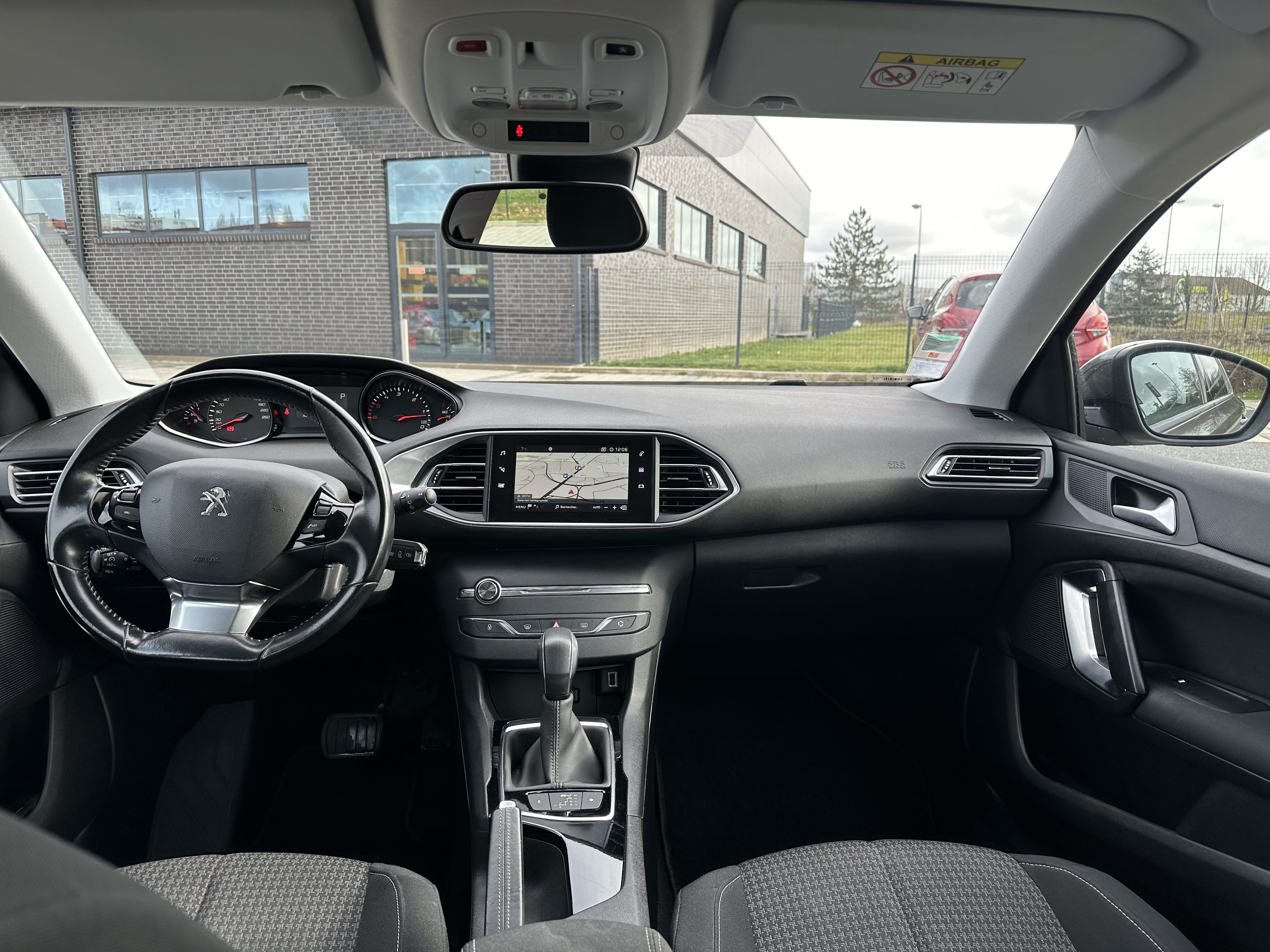 Peugeot 308 avec Apple CarPlay